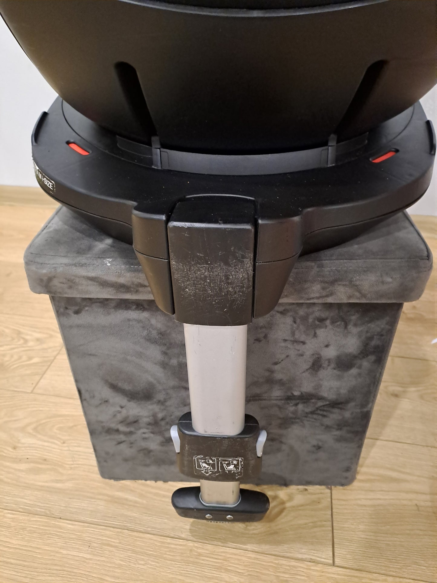 Britax Romer DualFix M i-Size 0-18kg.
