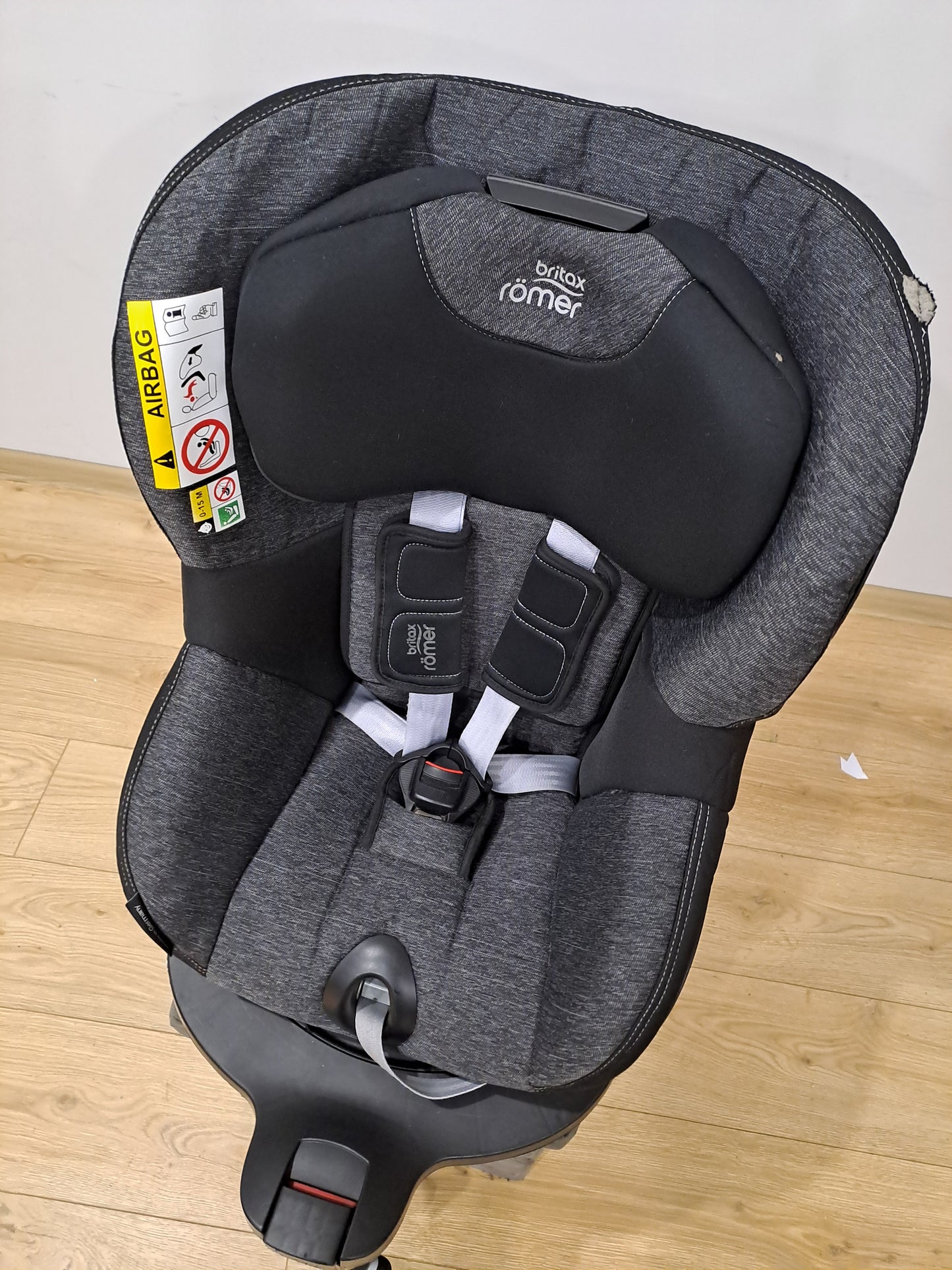 Britax Romer DualFix M i-Size 0-18kg.
