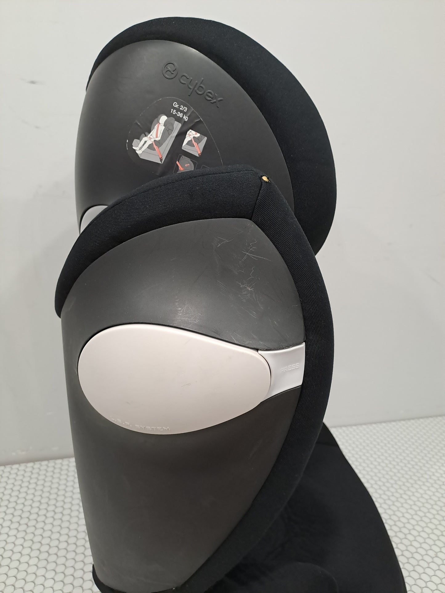 KĖDUTĖ. Cybex Solution M-Fix 15-36kg.