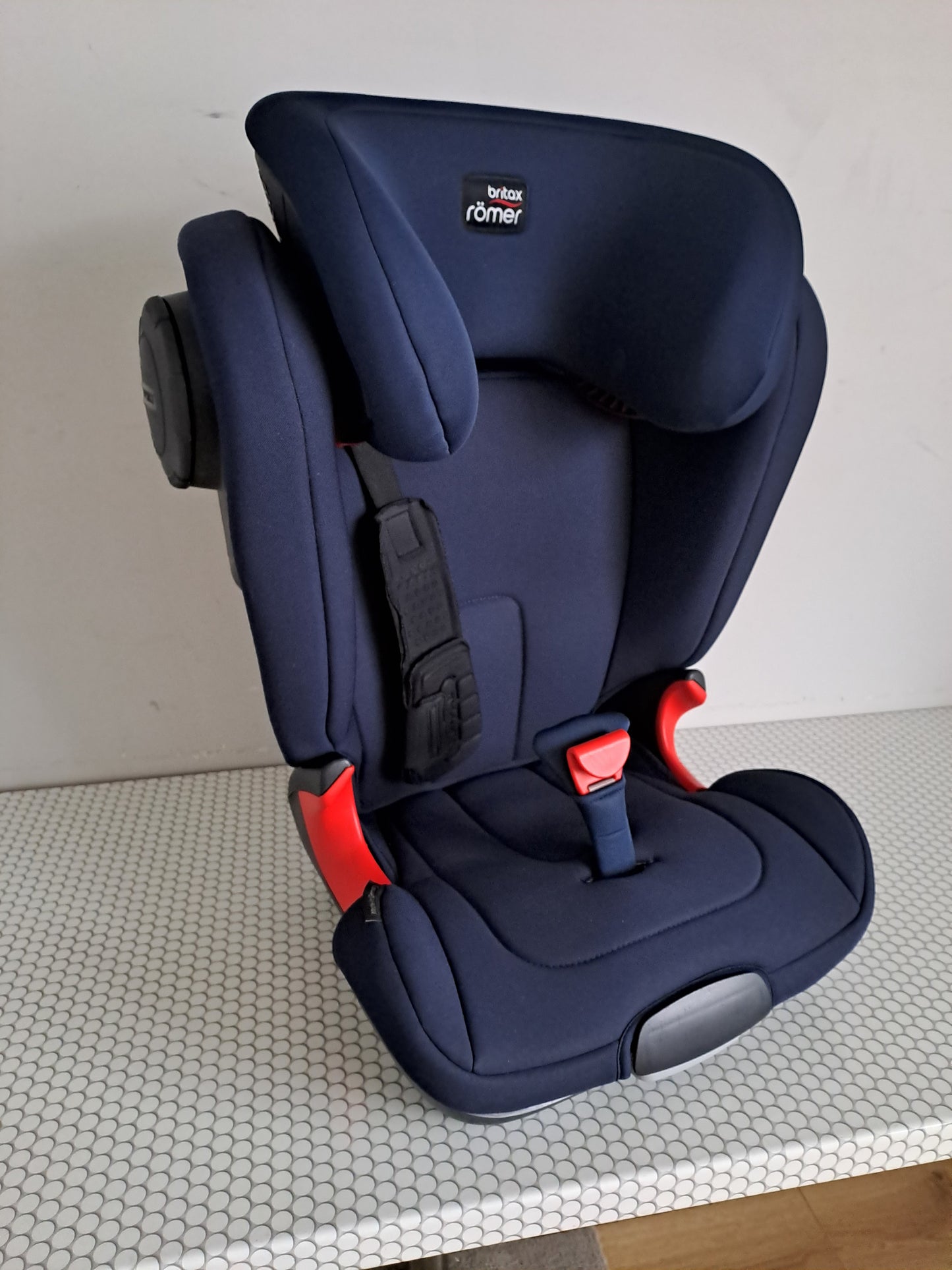 Britax Romer KidFix2 XP Sict 15-36kg