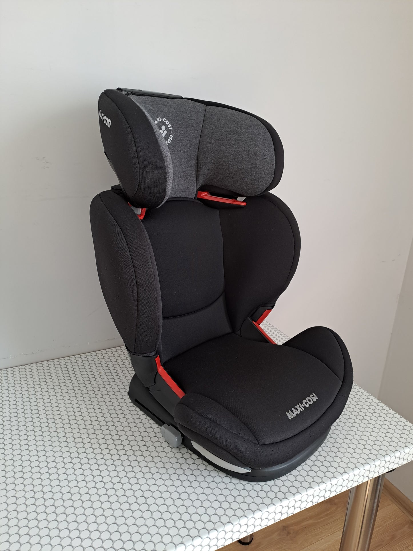 Maxi Cosi RodiFix AirProtect 15-36kg.