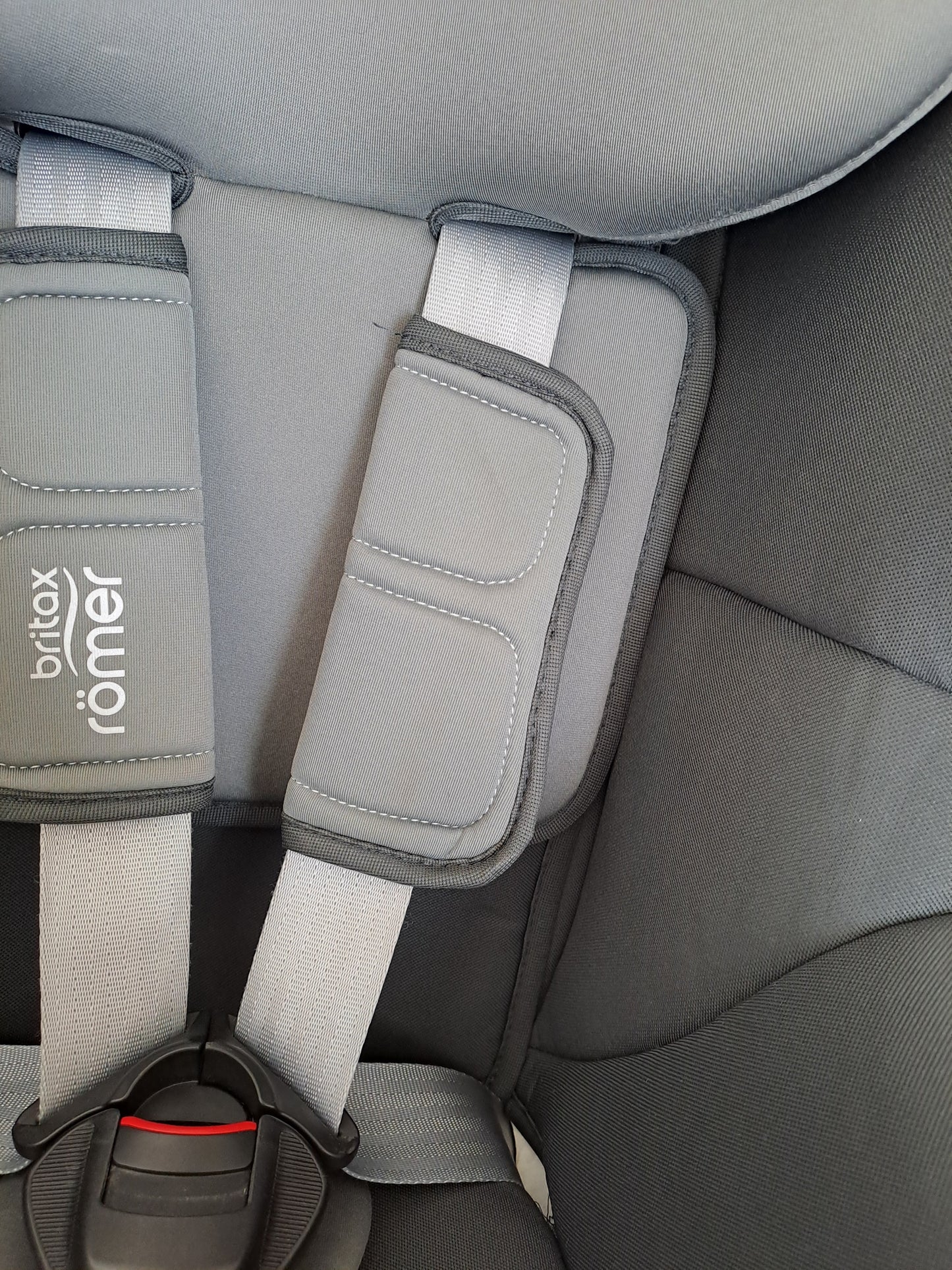 Britax Romer DualFix 2R 0-18kg.