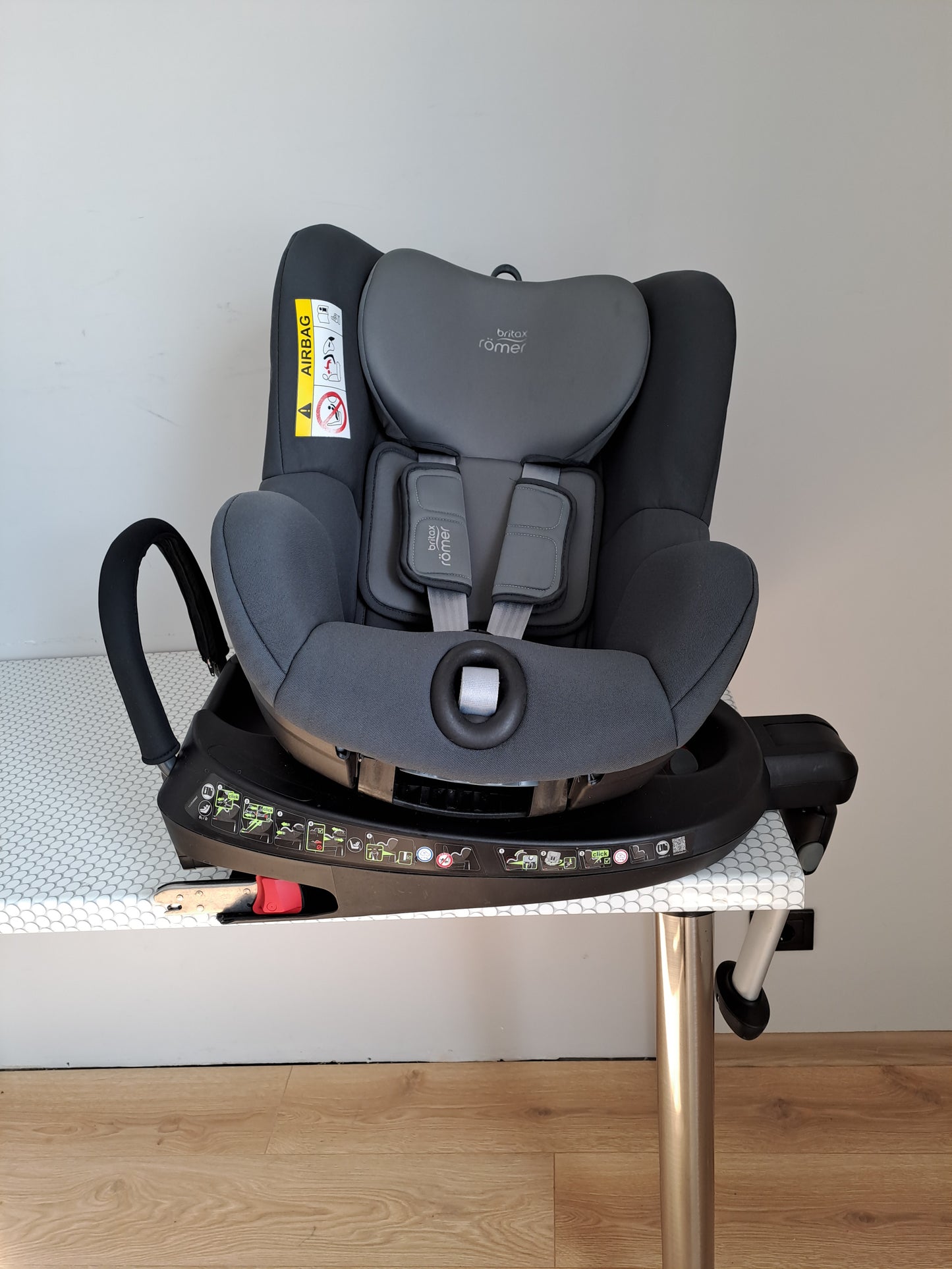 Britax Romer DualFix 2R 0-18kg.