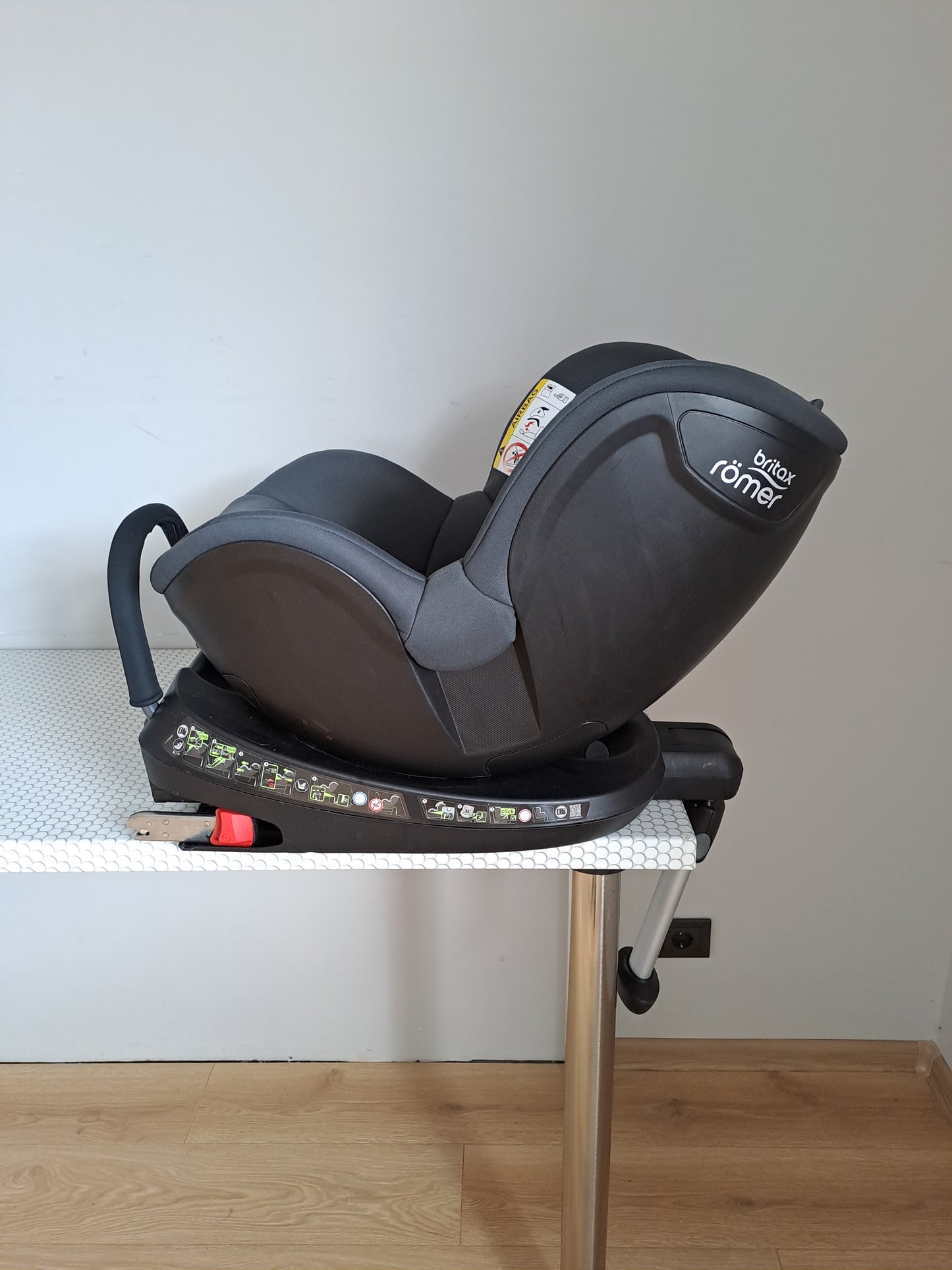 Britax Romer DualFix 2R 0-18kg.