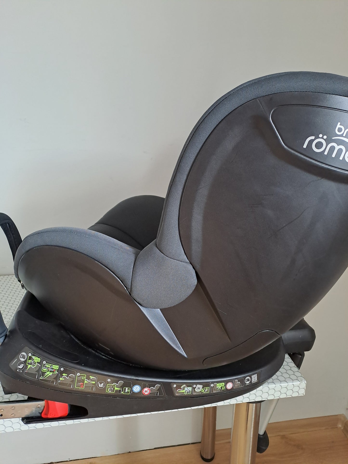 Britax Romer DualFix 2R 0-18kg.