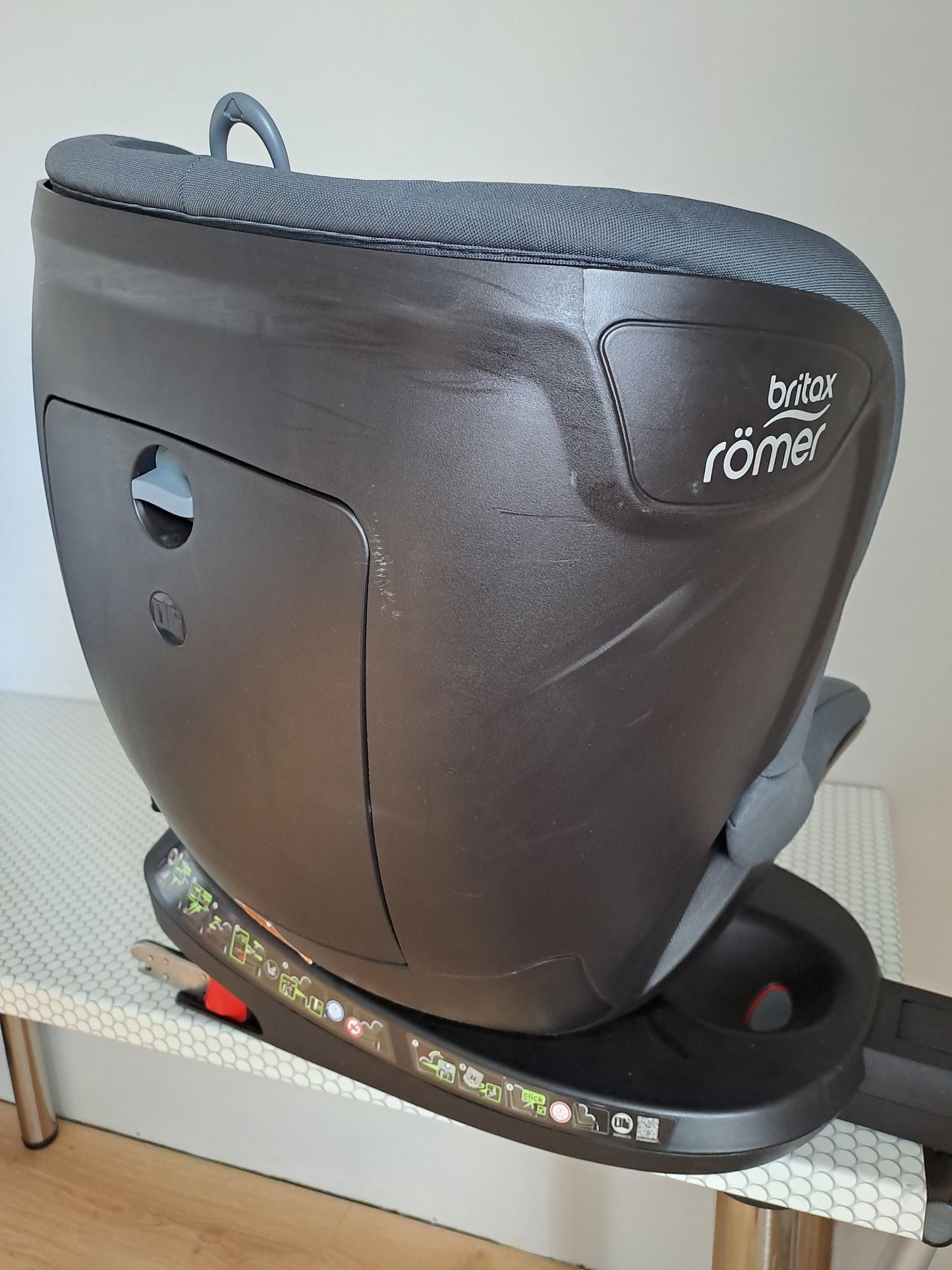 Britax Romer DualFix 2R 0-18kg.