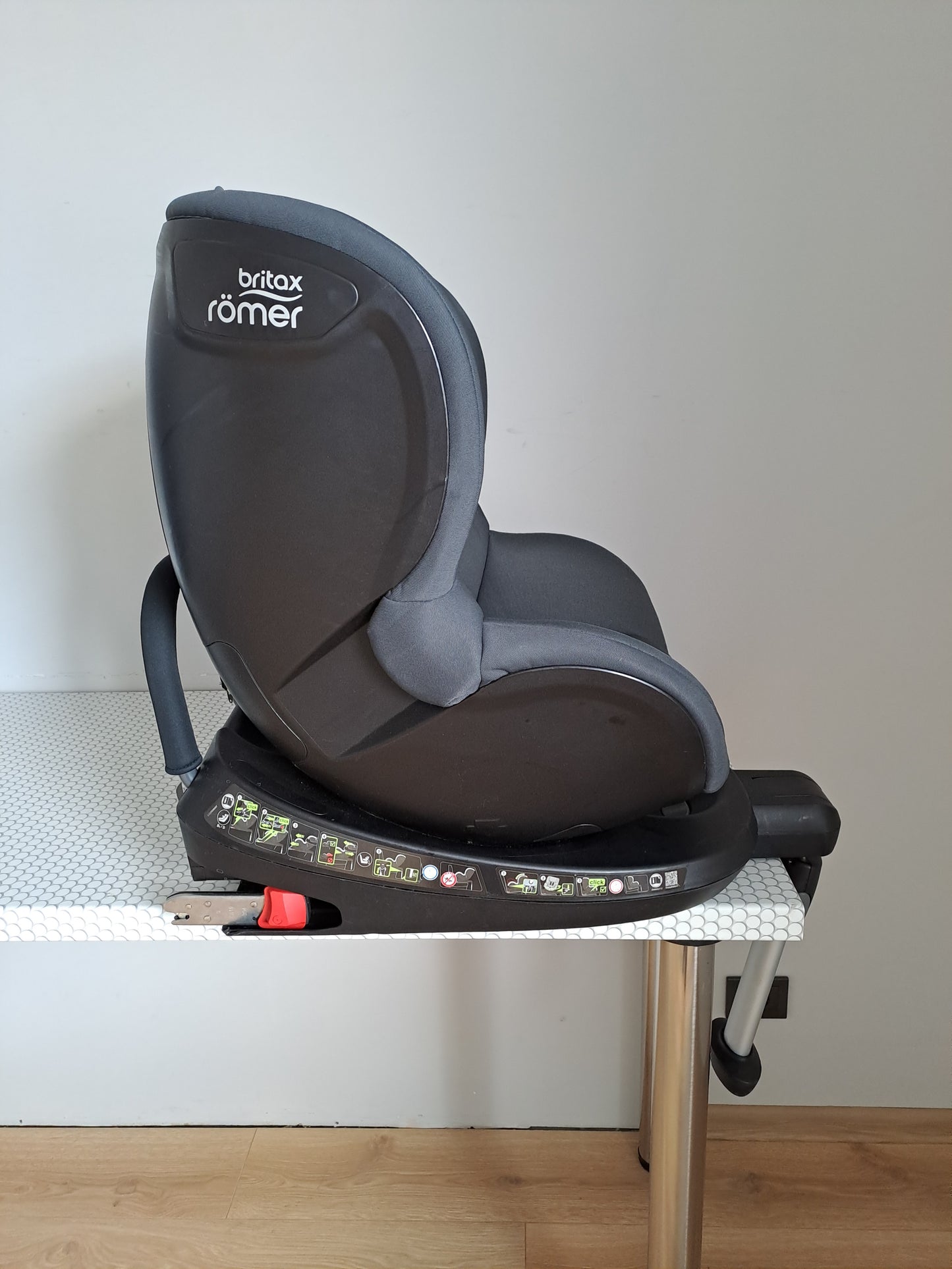 Britax Romer DualFix 2R 0-18kg.