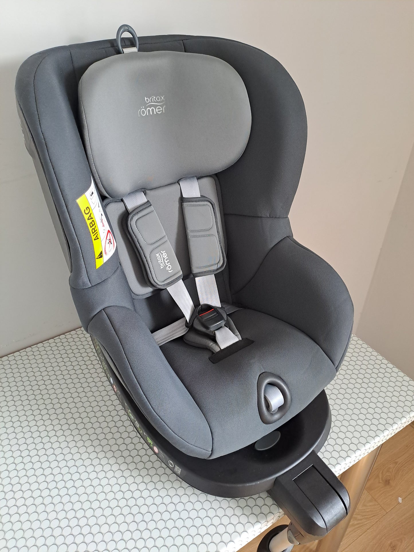 Britax Romer DualFix 2R 0-18kg.