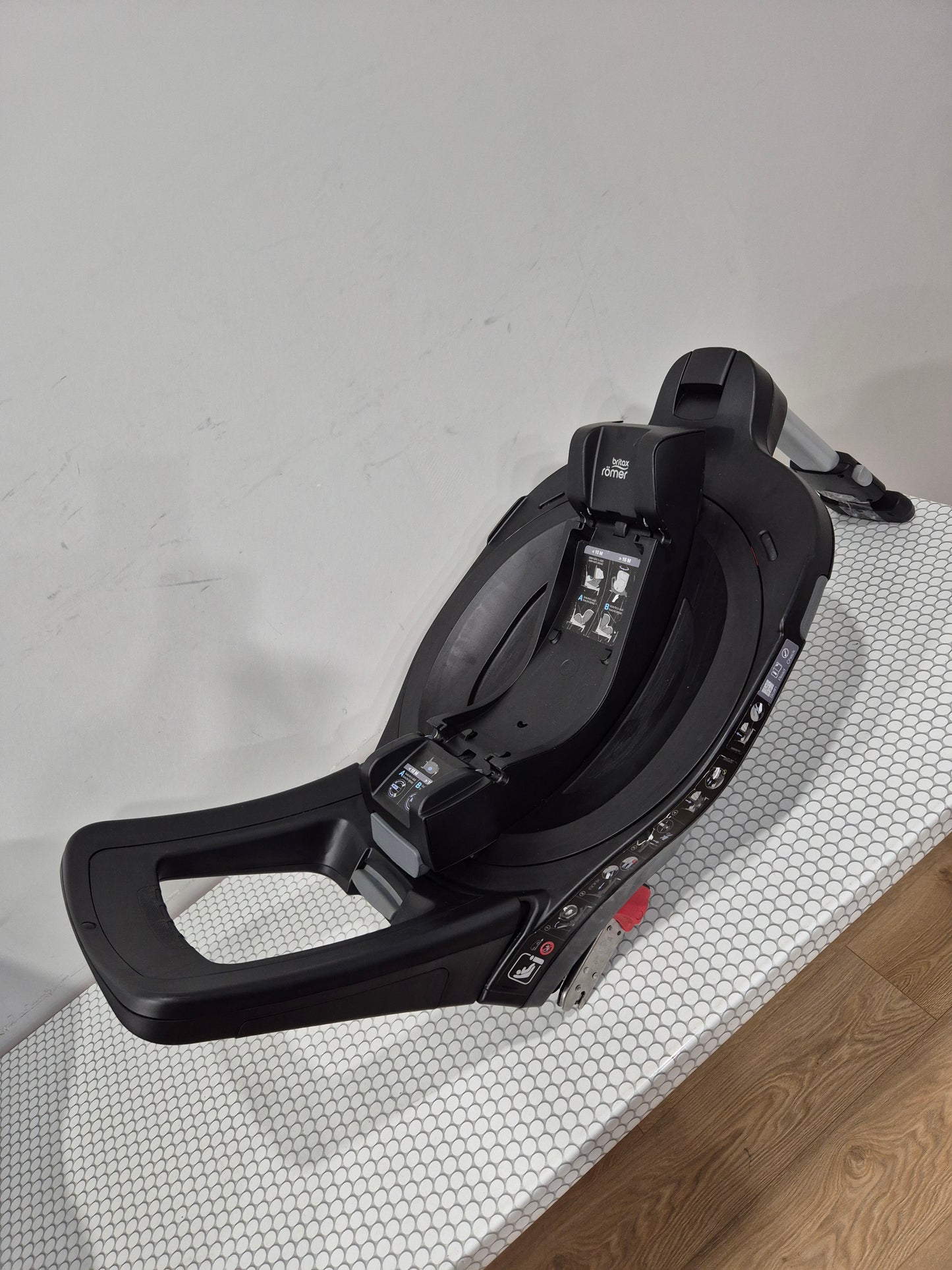 Britax DualFix3 i-Size su Flex Base IsoFix baze.