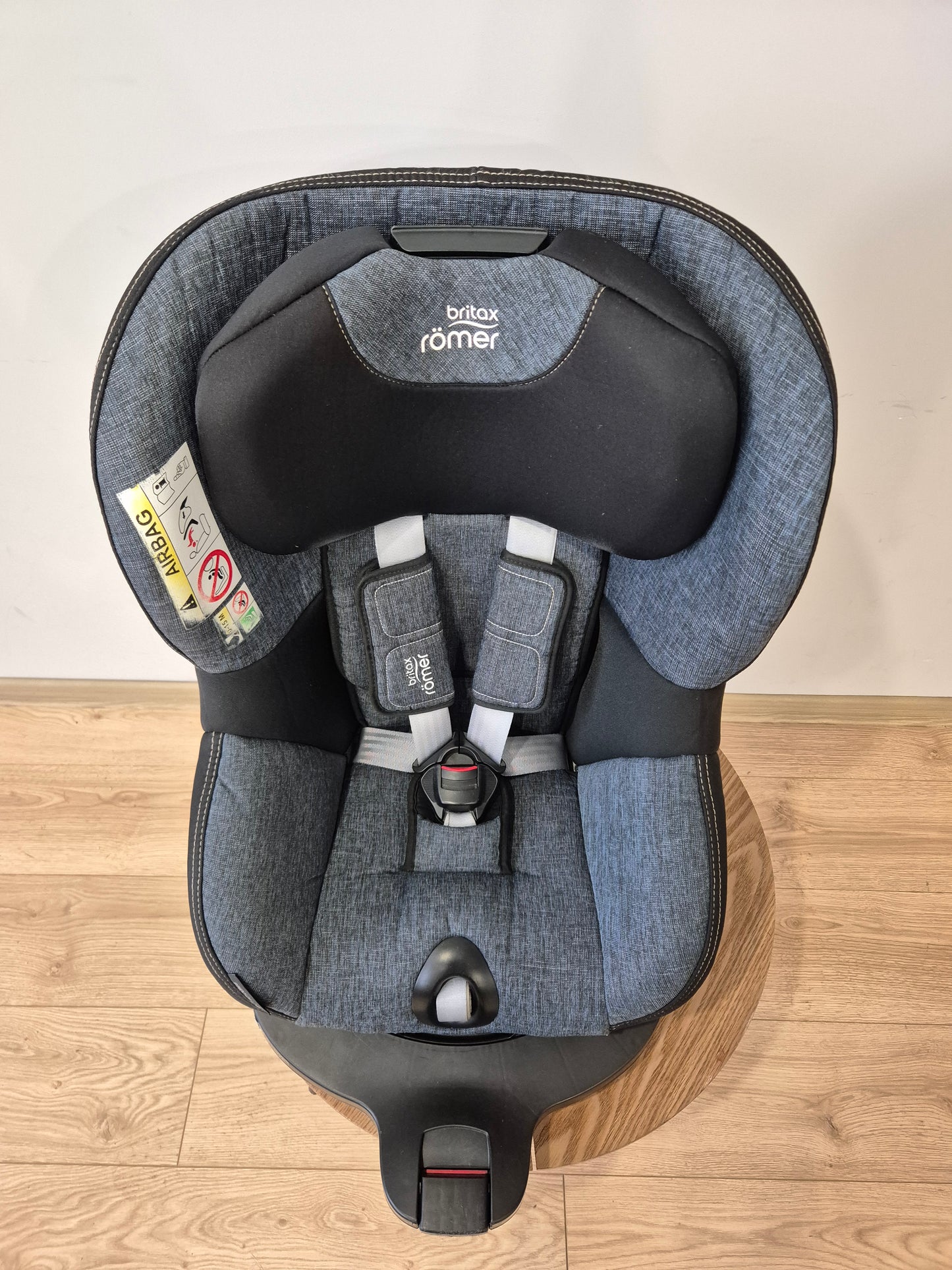 Britax Romer DualFix M i-Size 0-18kg.