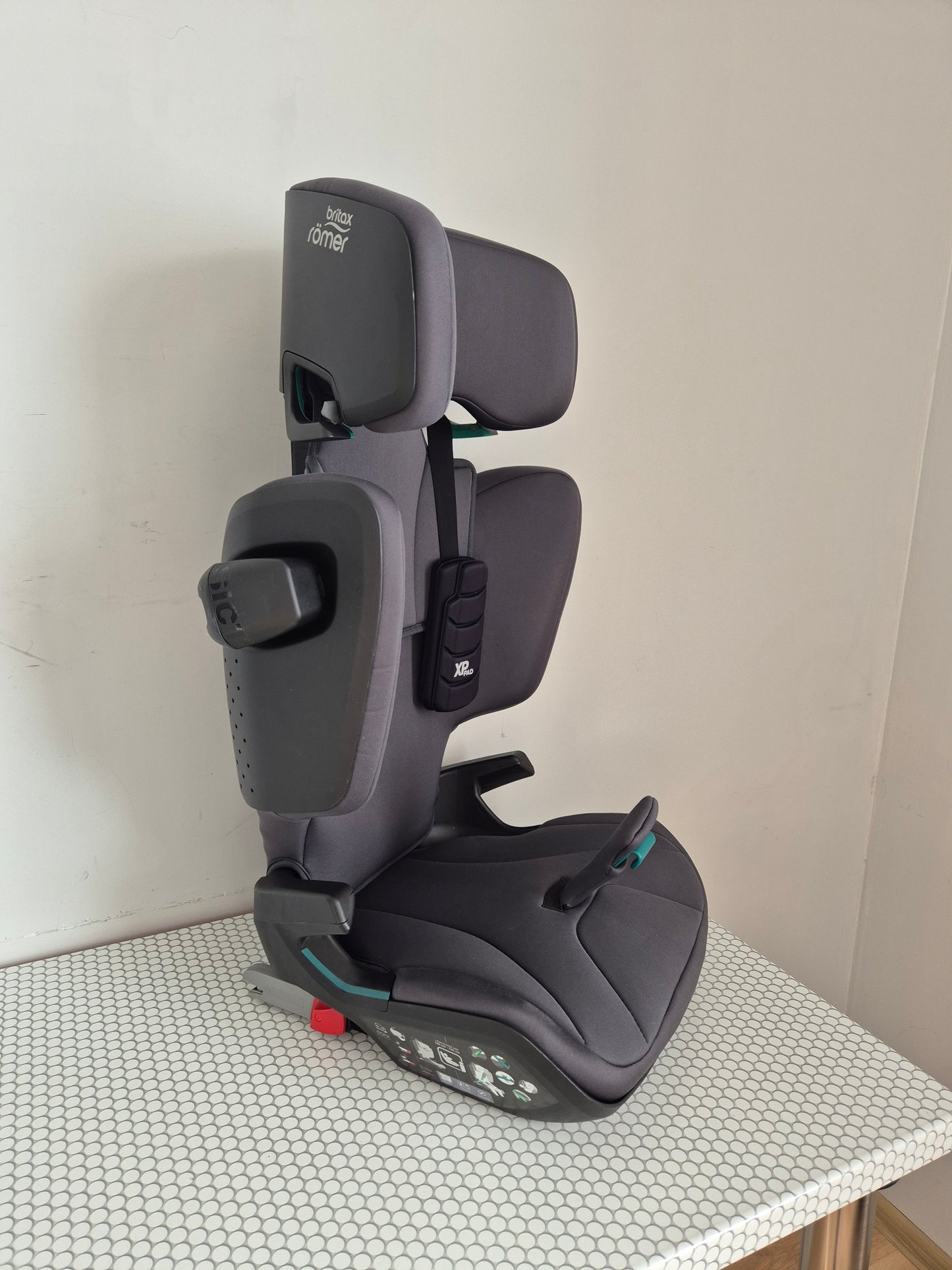 Britax Romer KidFix i-Size 100-150cm.