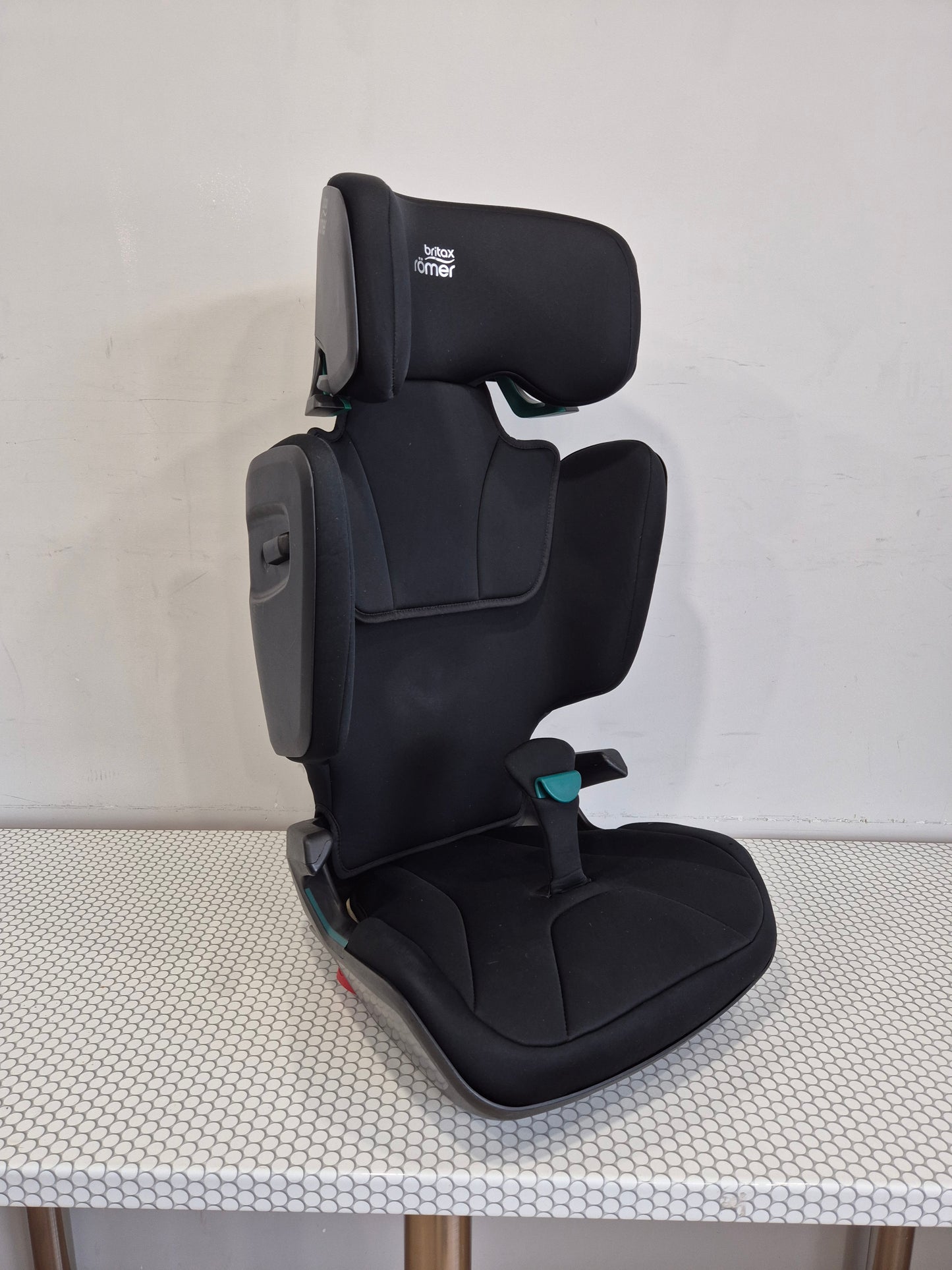 Britax KidFix i-Size 100-150cm.