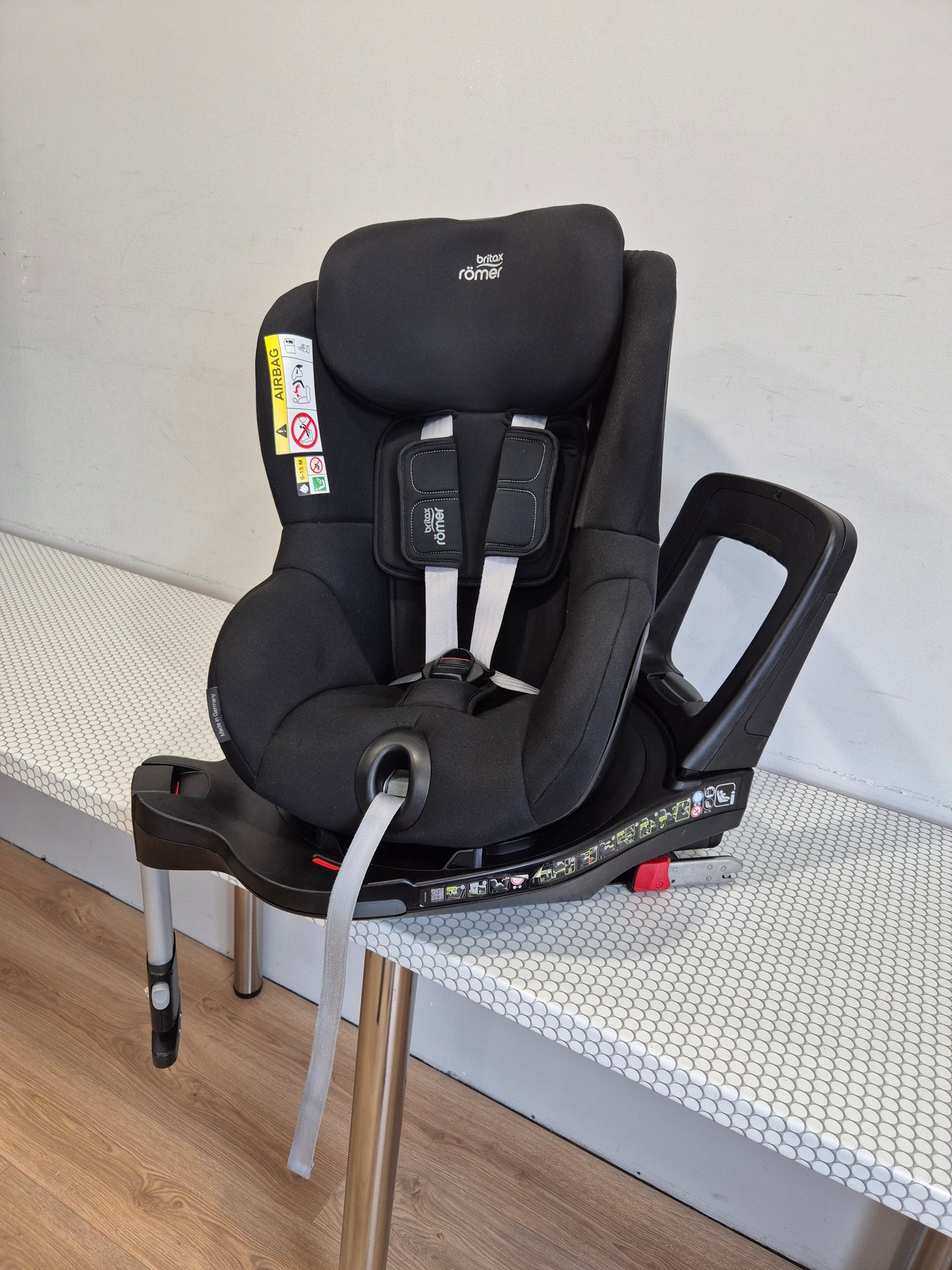 Britax DualFix M i-Size 0-18kg.