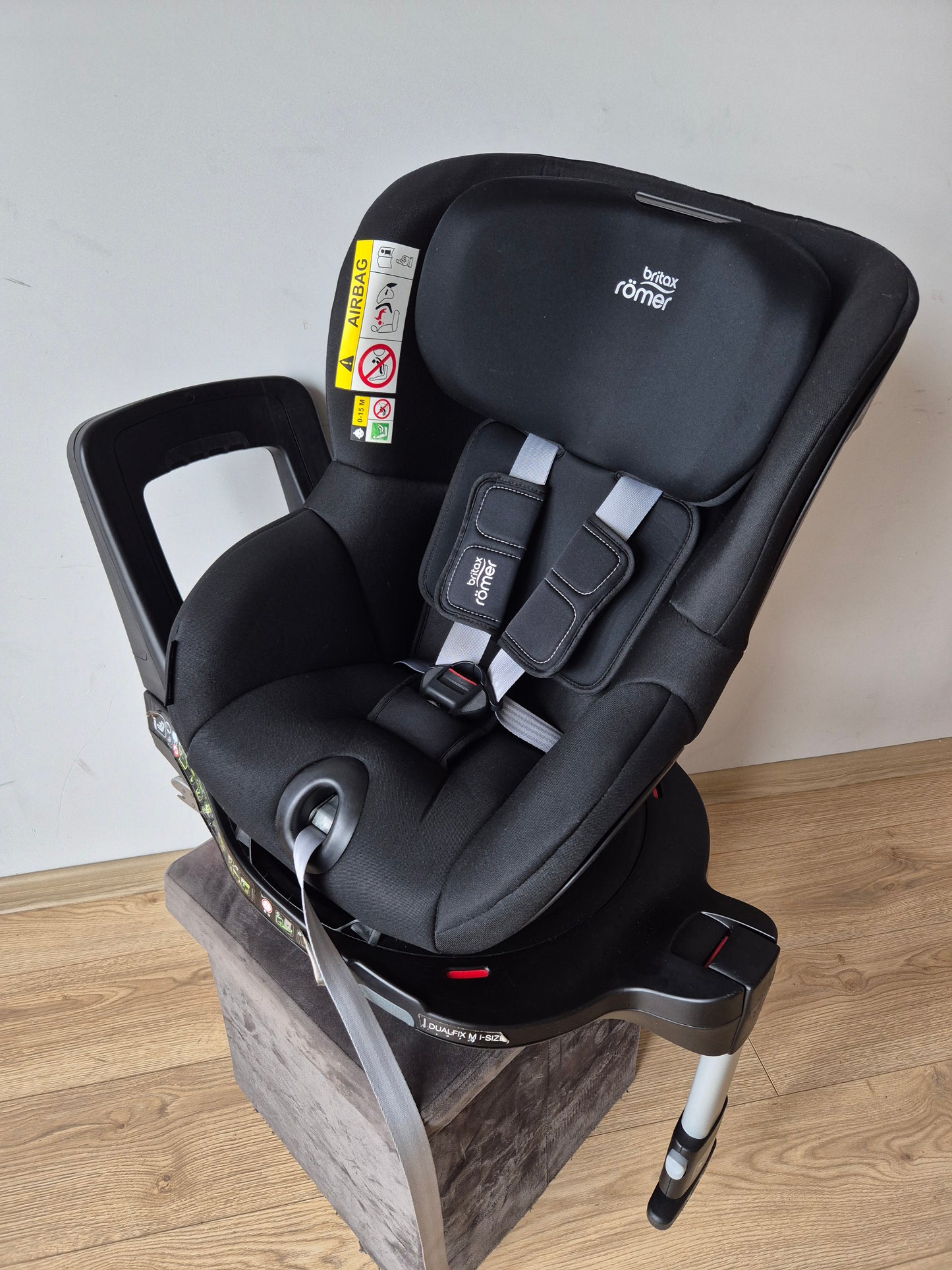 Britax Romer DualFix M i-Size 0-18kg.