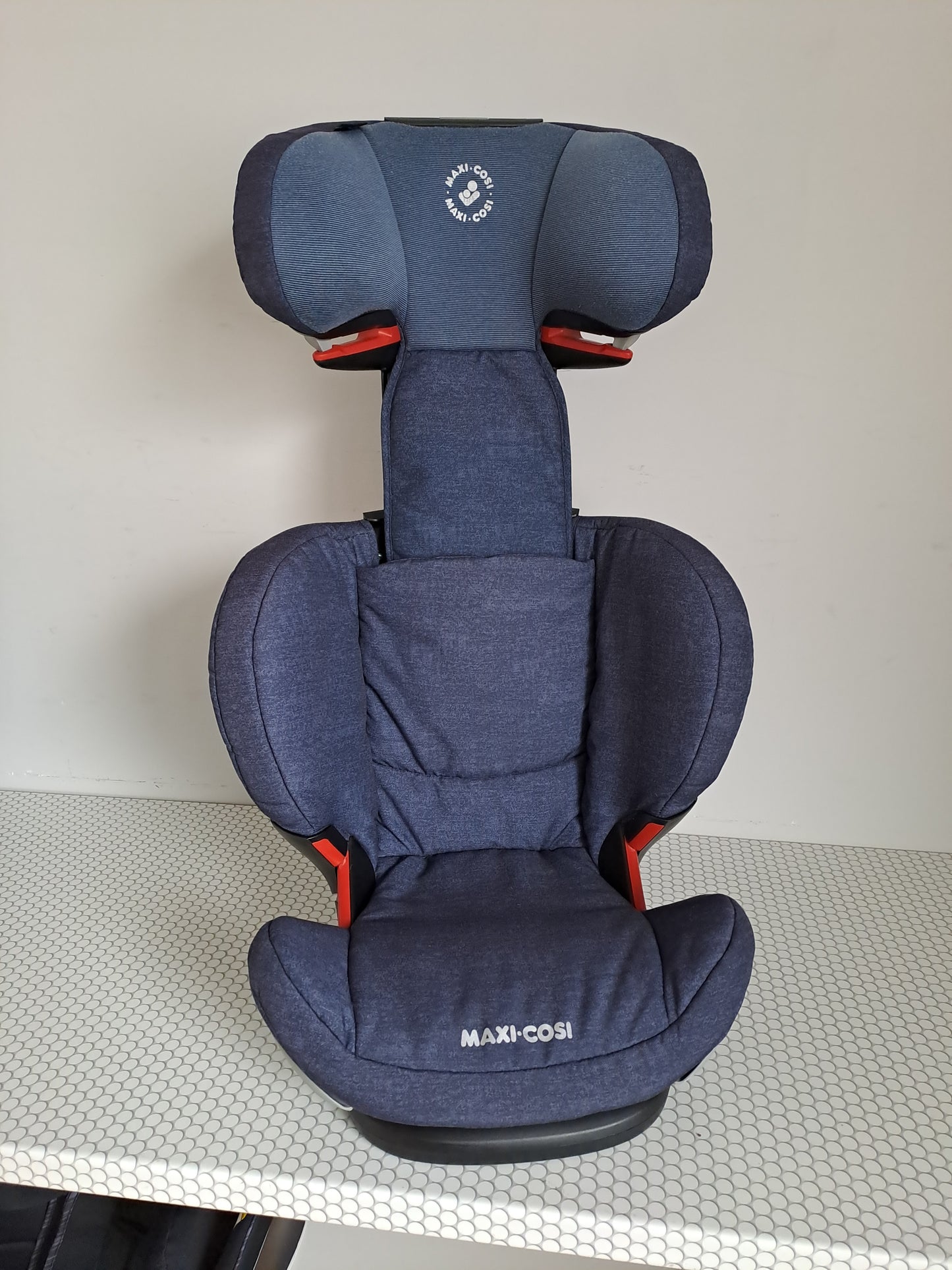 Maxi Cosi RodiFix AirProtect 15-36kg.