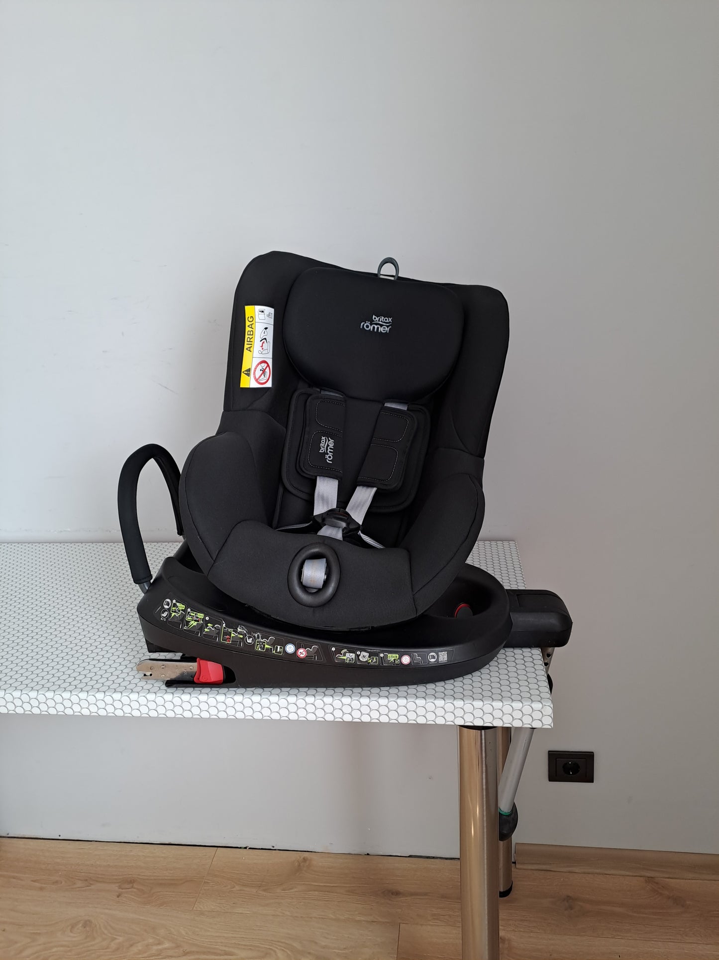 Britax Romer DualFix 2R 0-18kg.