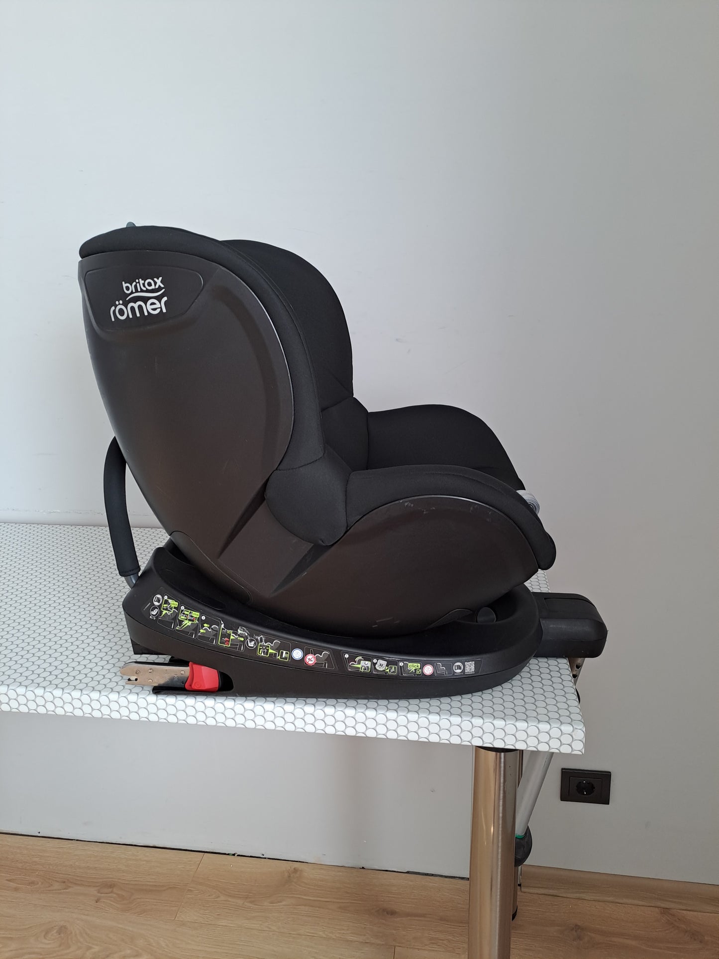 Britax Romer DualFix 2R 0-18kg.