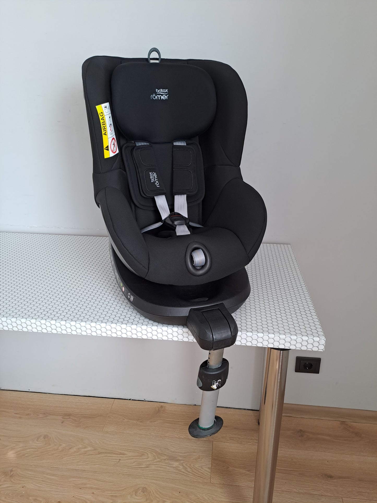 Britax Romer DualFix 2R 0-18kg.
