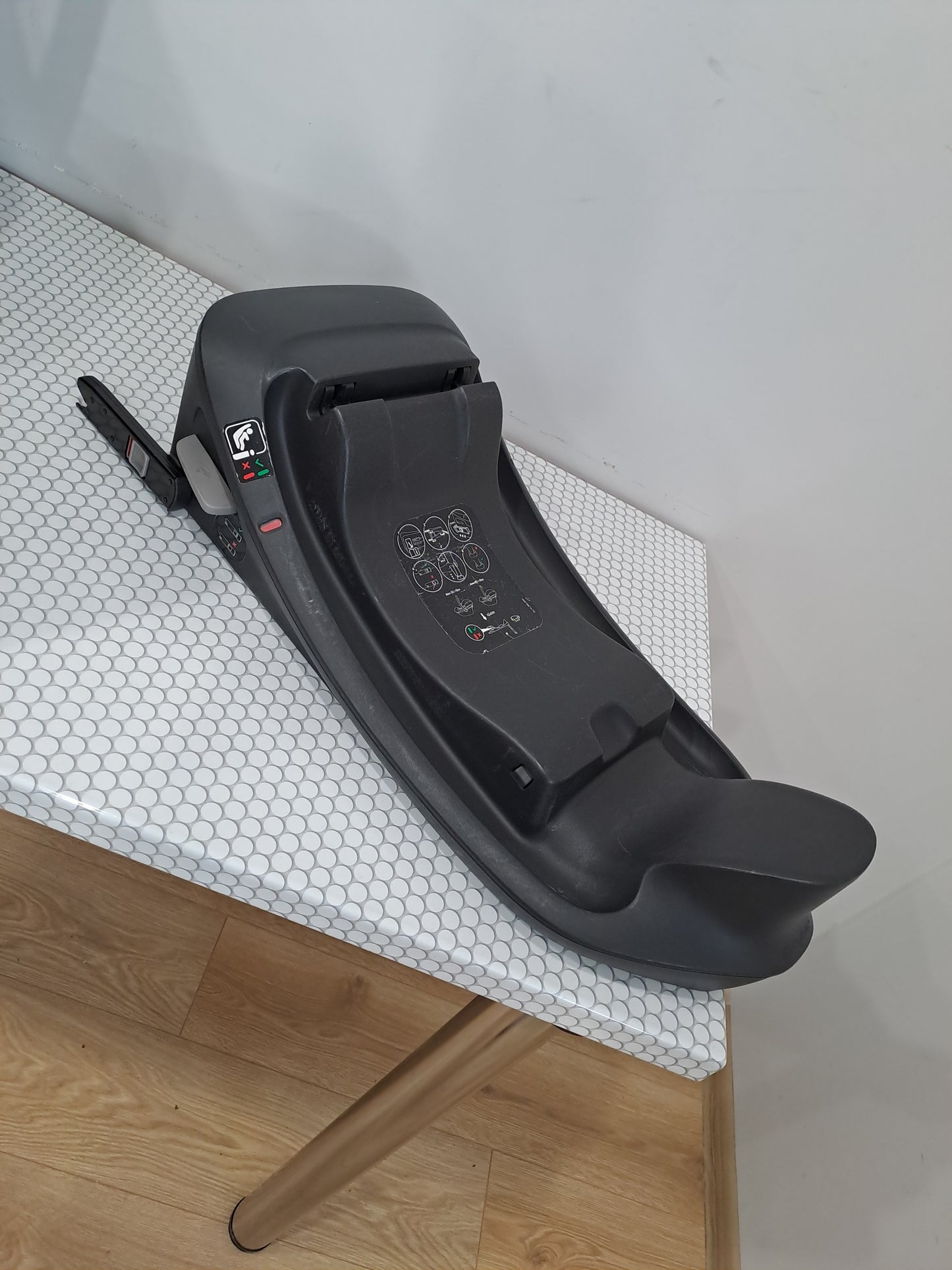 Aton S2 i-Size 0-13kg. su BaseOne IsoFix baze