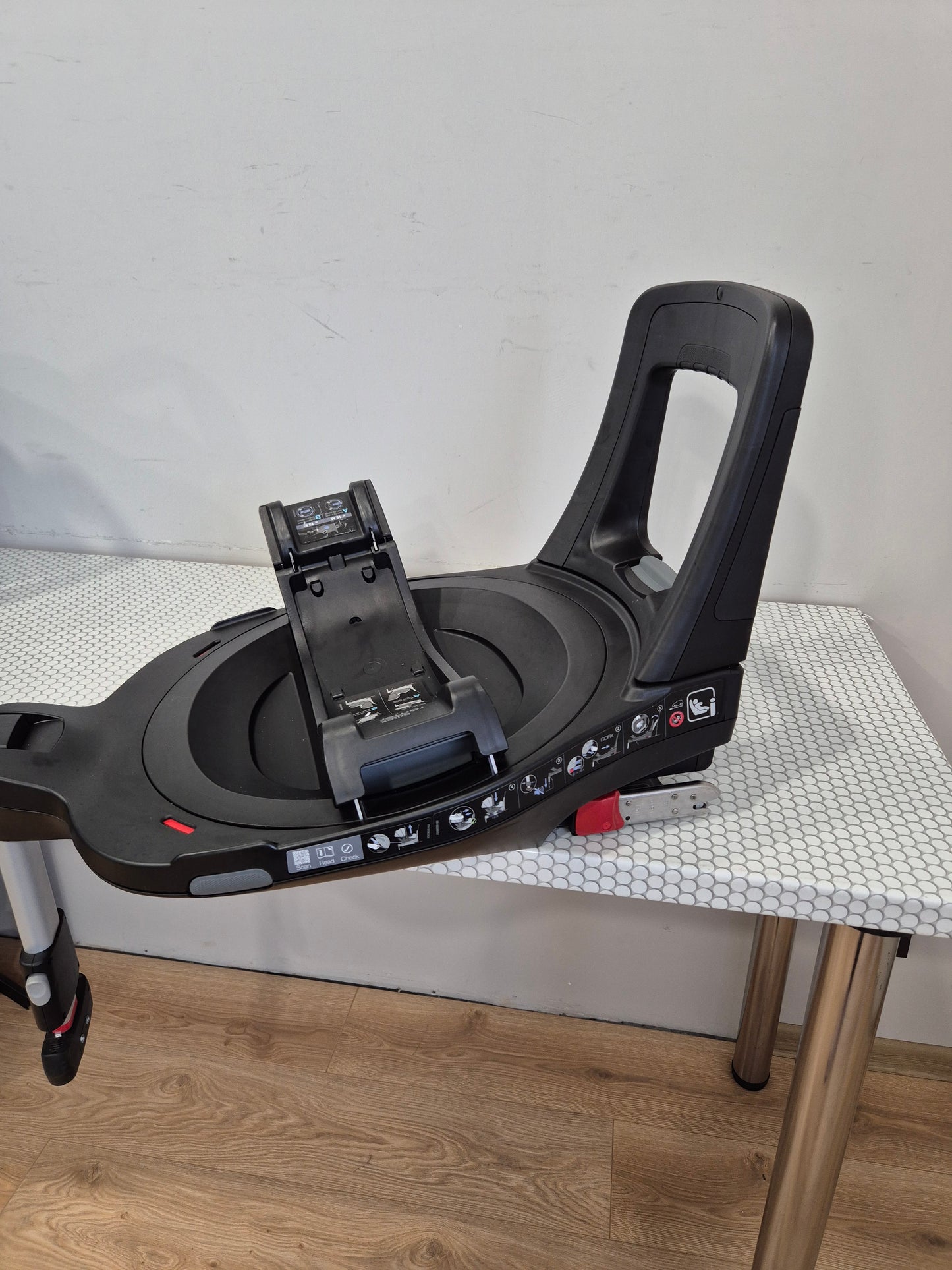 BRITAX Baby-Safe iSENSE 0-13kg. su Britax Flex Base iSense baze.