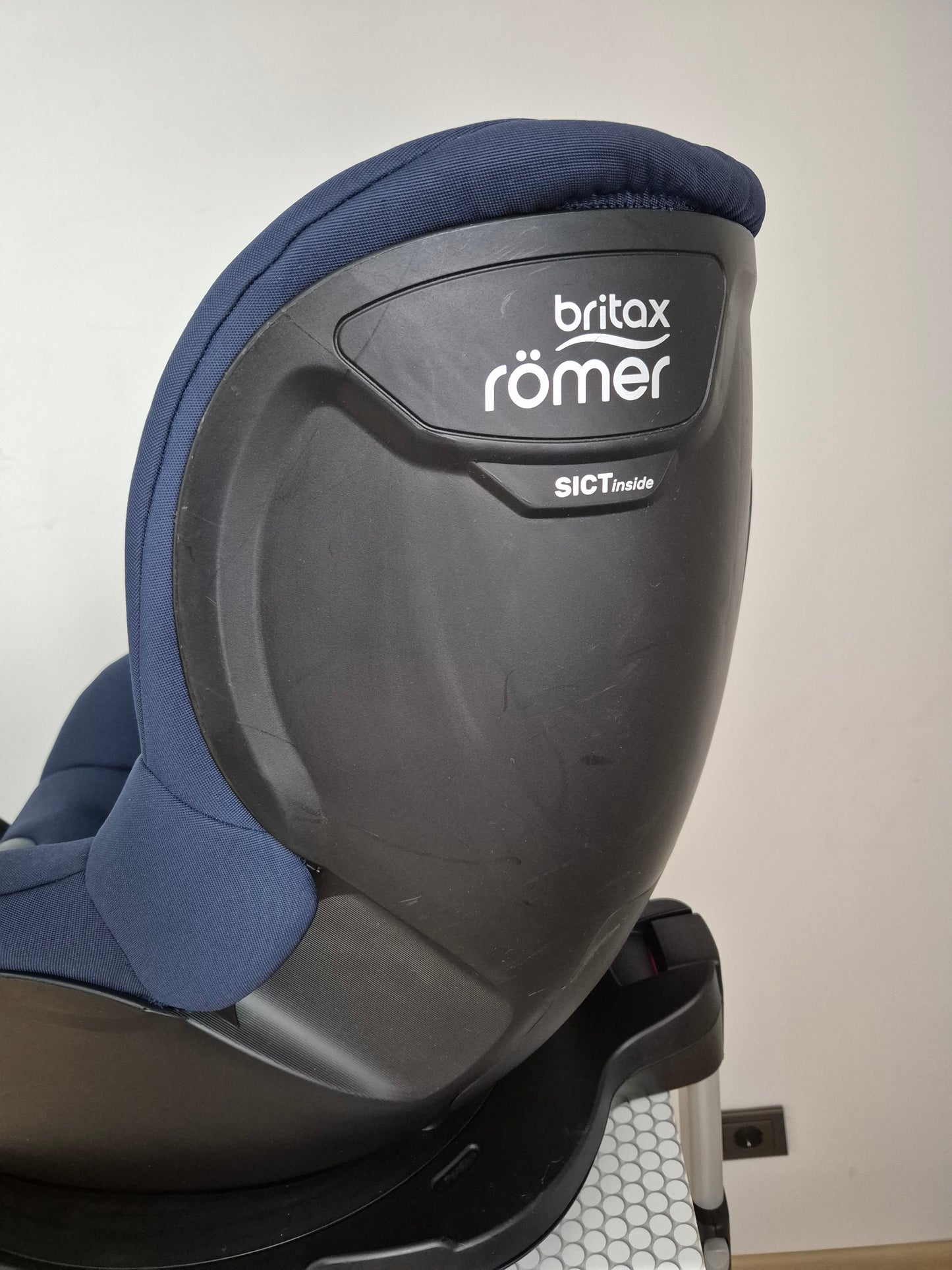 Britax Romer SwingFix M i-Size 0-18kg.