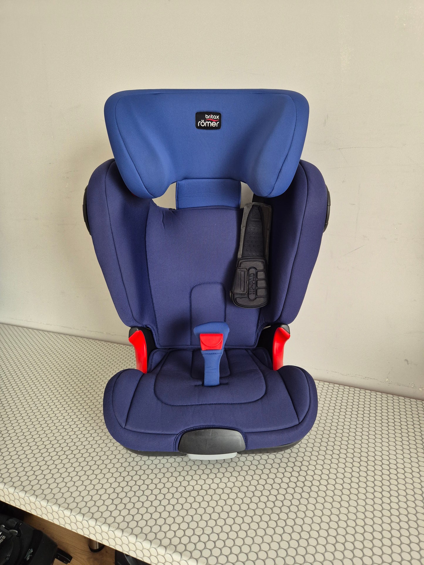 Britax Romer KidFix2 XP Sict 15-36kg.