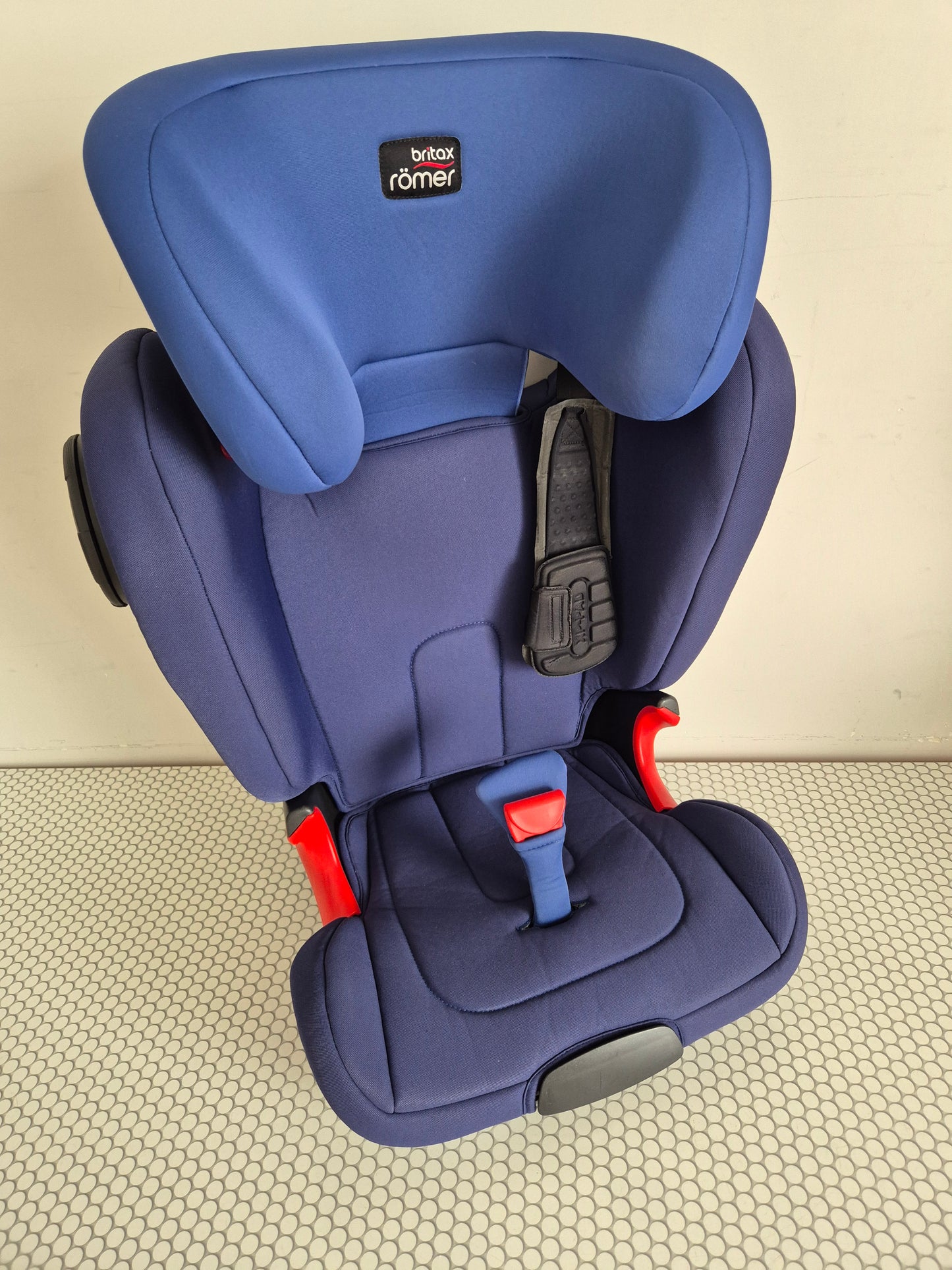 Britax Romer KidFix2 XP Sict 15-36kg.