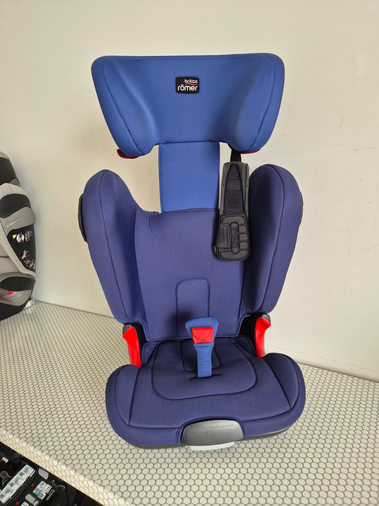 Britax Romer KidFix2 XP Sict 15-36kg.