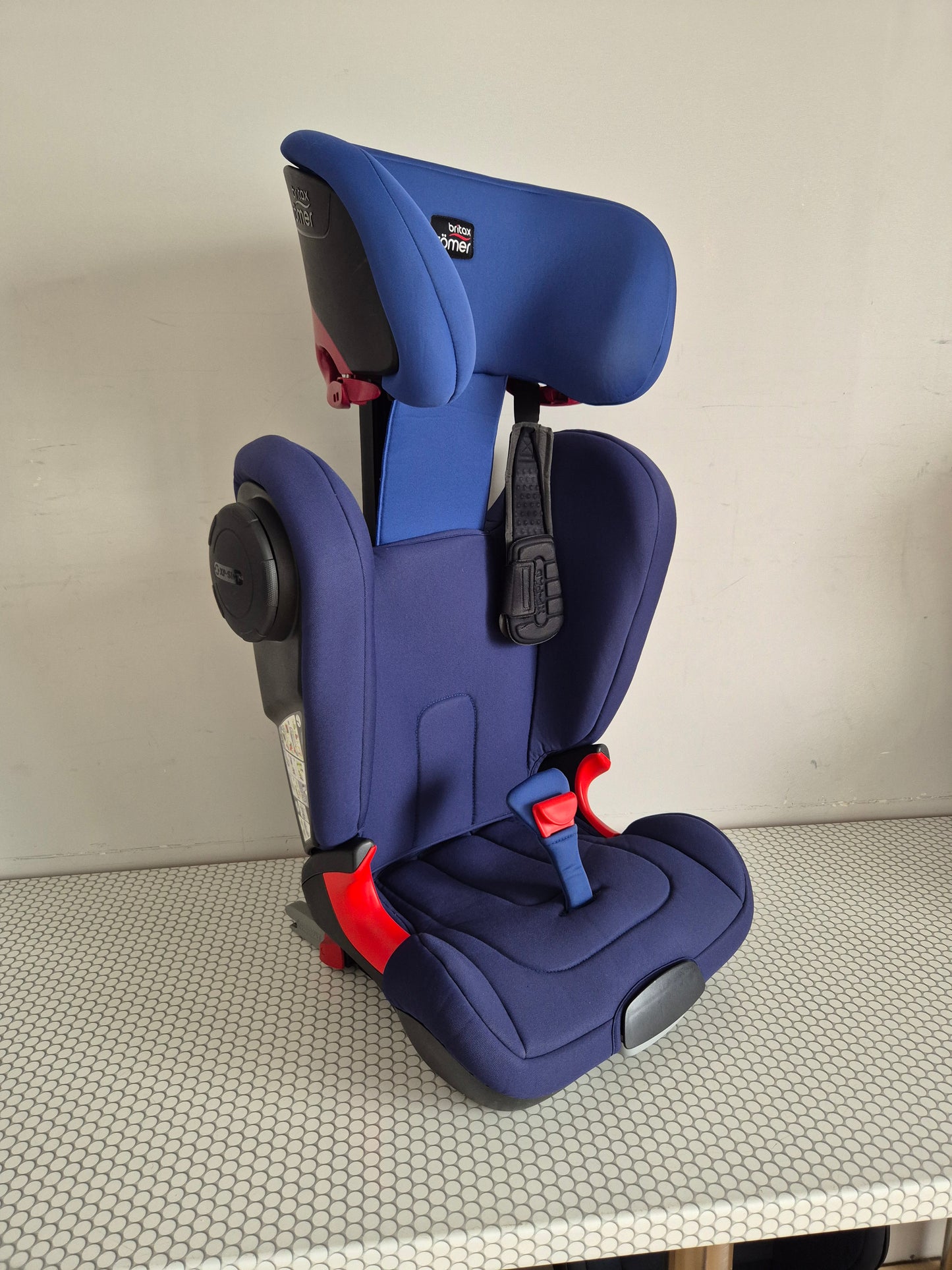 Britax Romer KidFix2 XP Sict 15-36kg.
