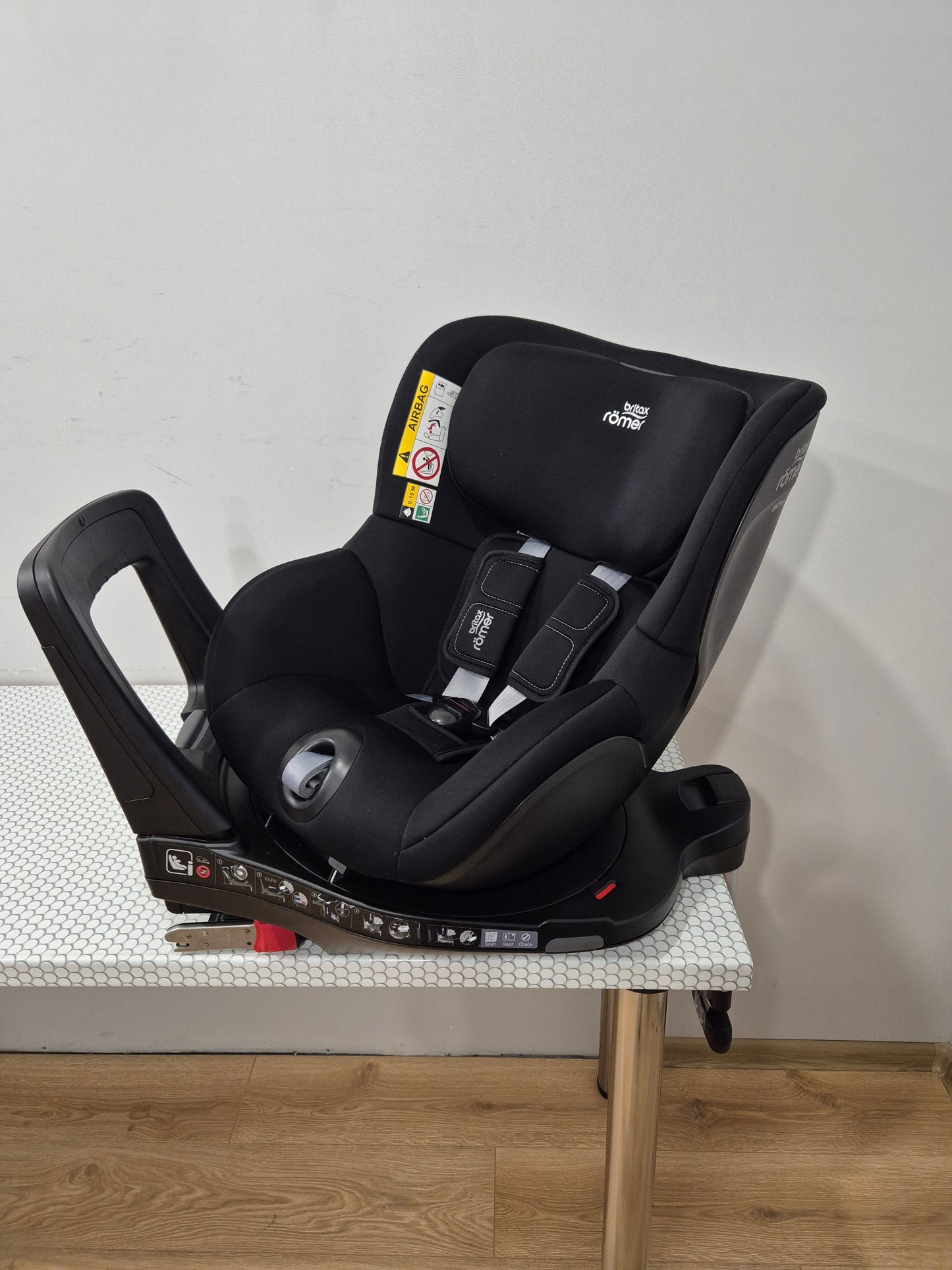 Britax DualFix3 i-Size su Flex Base IsoFix baze.