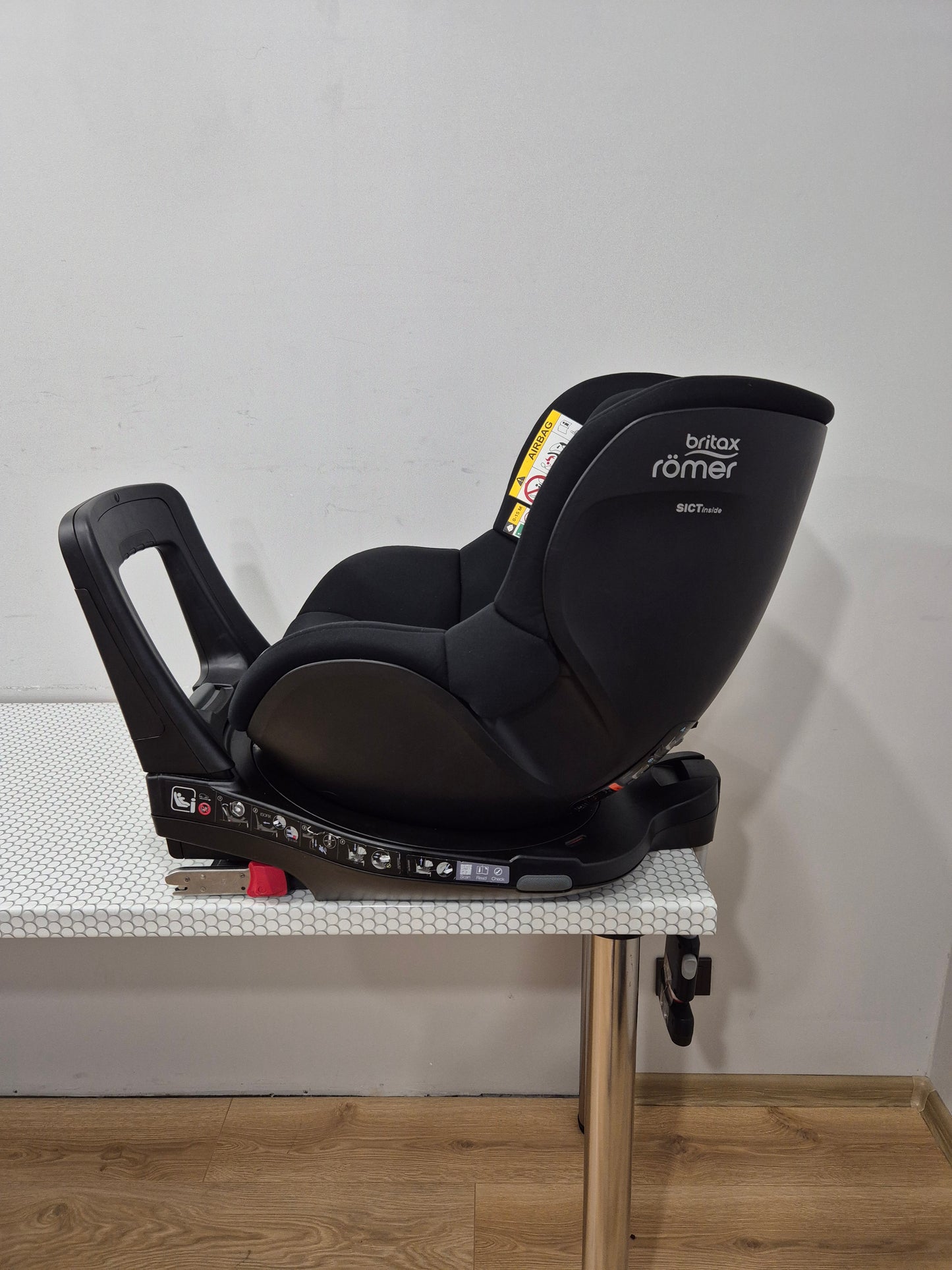 Britax DualFix3 i-Size su Flex Base IsoFix baze.