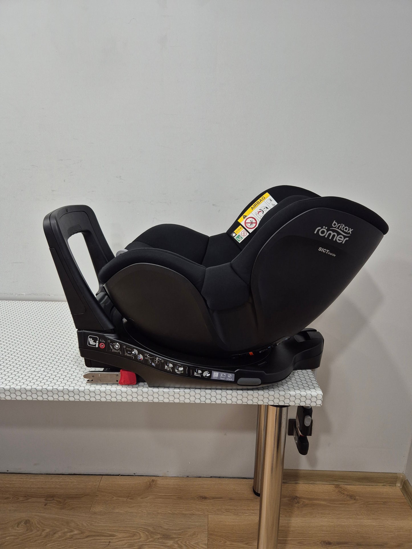 Britax DualFix3 i-Size su Flex Base IsoFix baze.