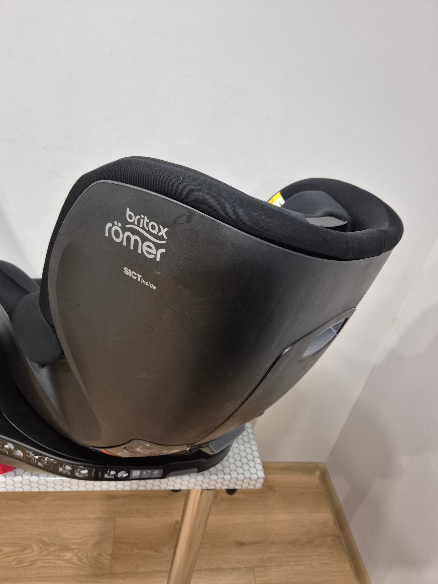 Britax DualFix3 i-Size su Flex Base IsoFix baze.