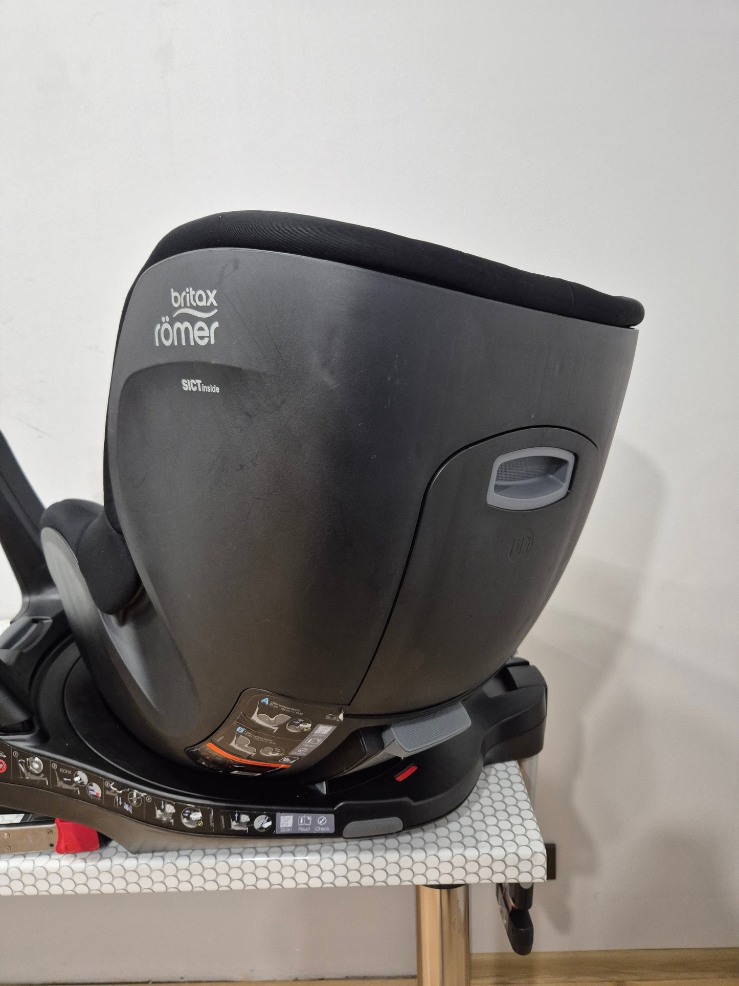 Britax DualFix3 i-Size su Flex Base IsoFix baze.