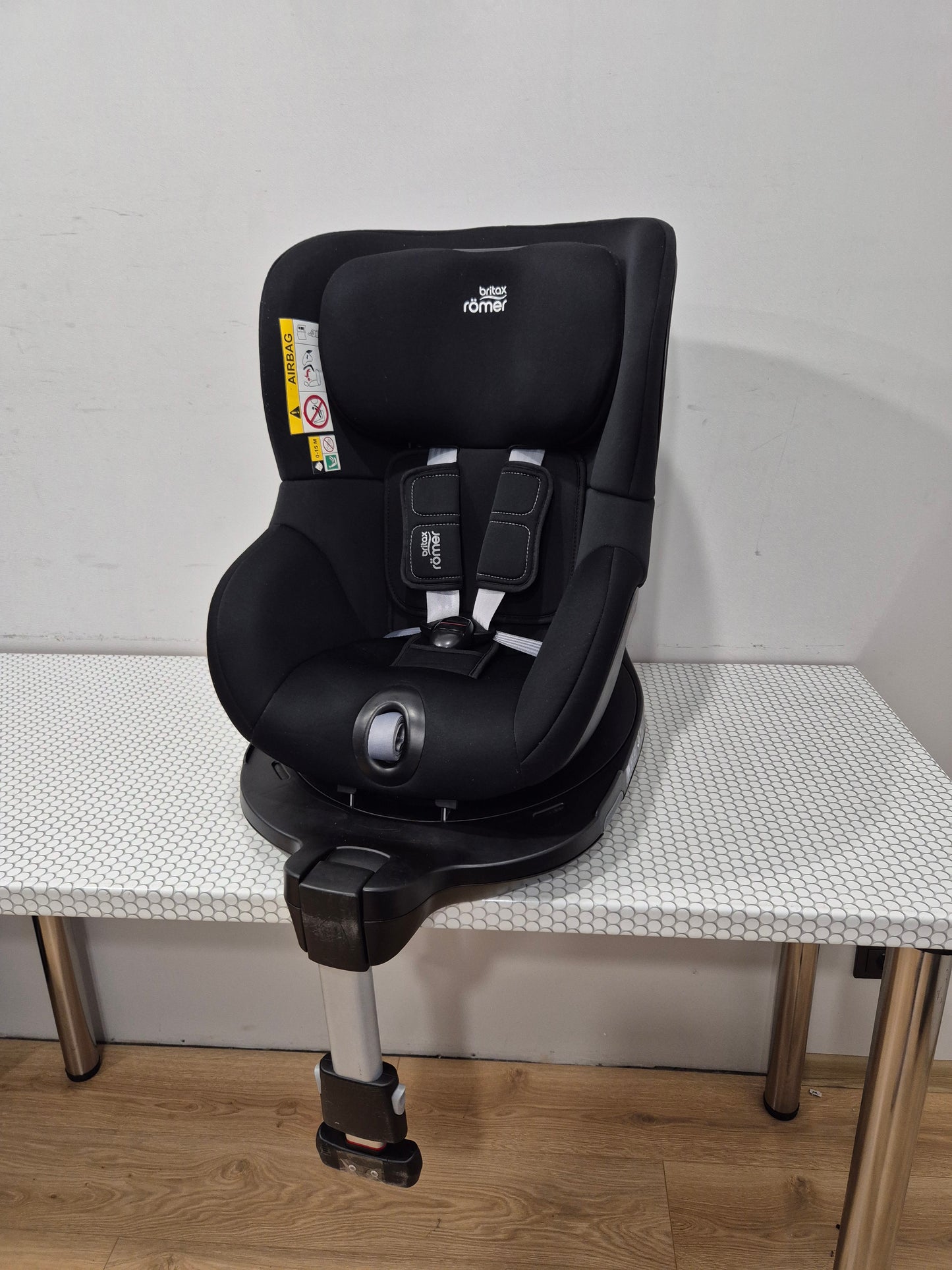 Britax DualFix3 i-Size su Flex Base IsoFix baze.
