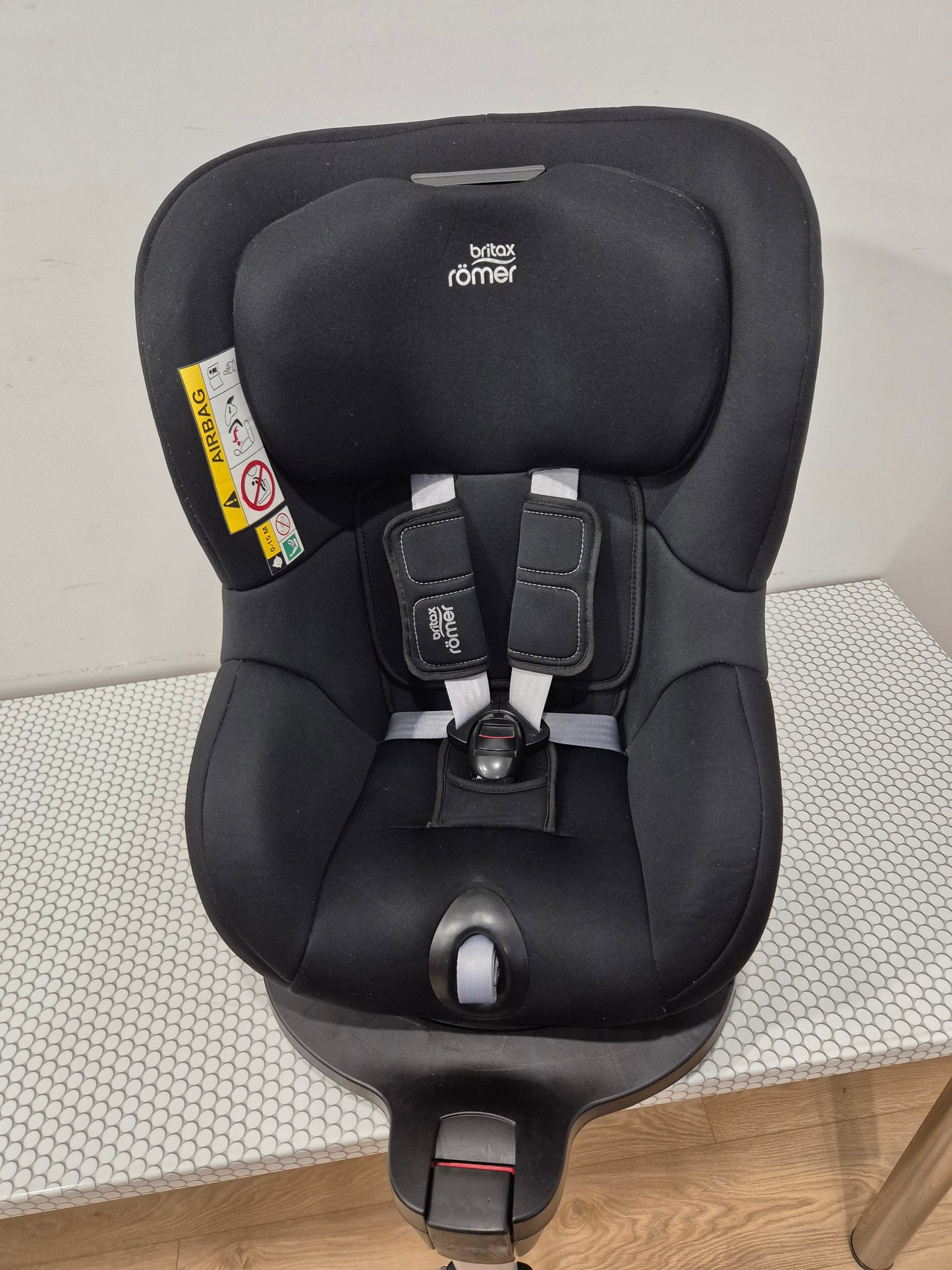 Britax DualFix3 i-Size su Flex Base IsoFix baze.
