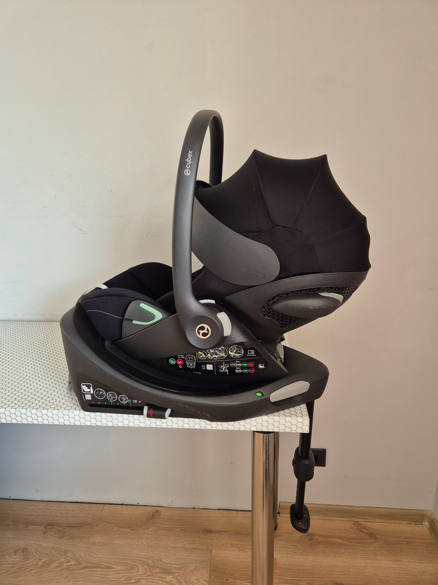 Cybex Cloud G i-Size 0-13kg. su Base G baze.
