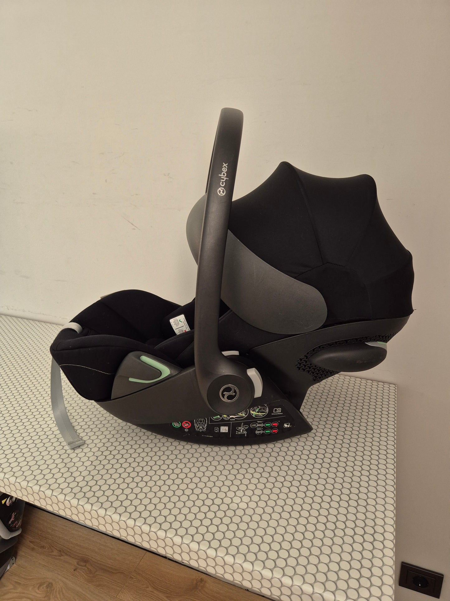 Cybex Cloud G i-Size 0-13kg. su Base G baze.