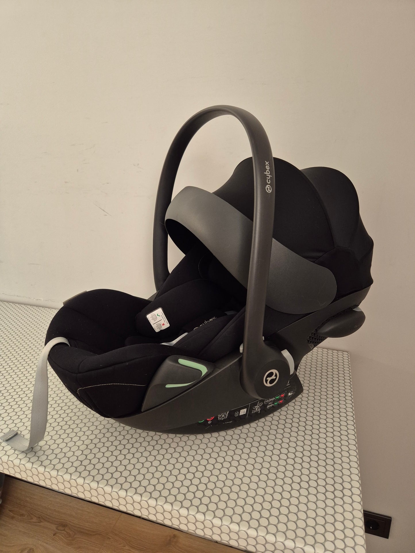 Cybex Cloud G i-Size 0-13kg. su Base G baze.
