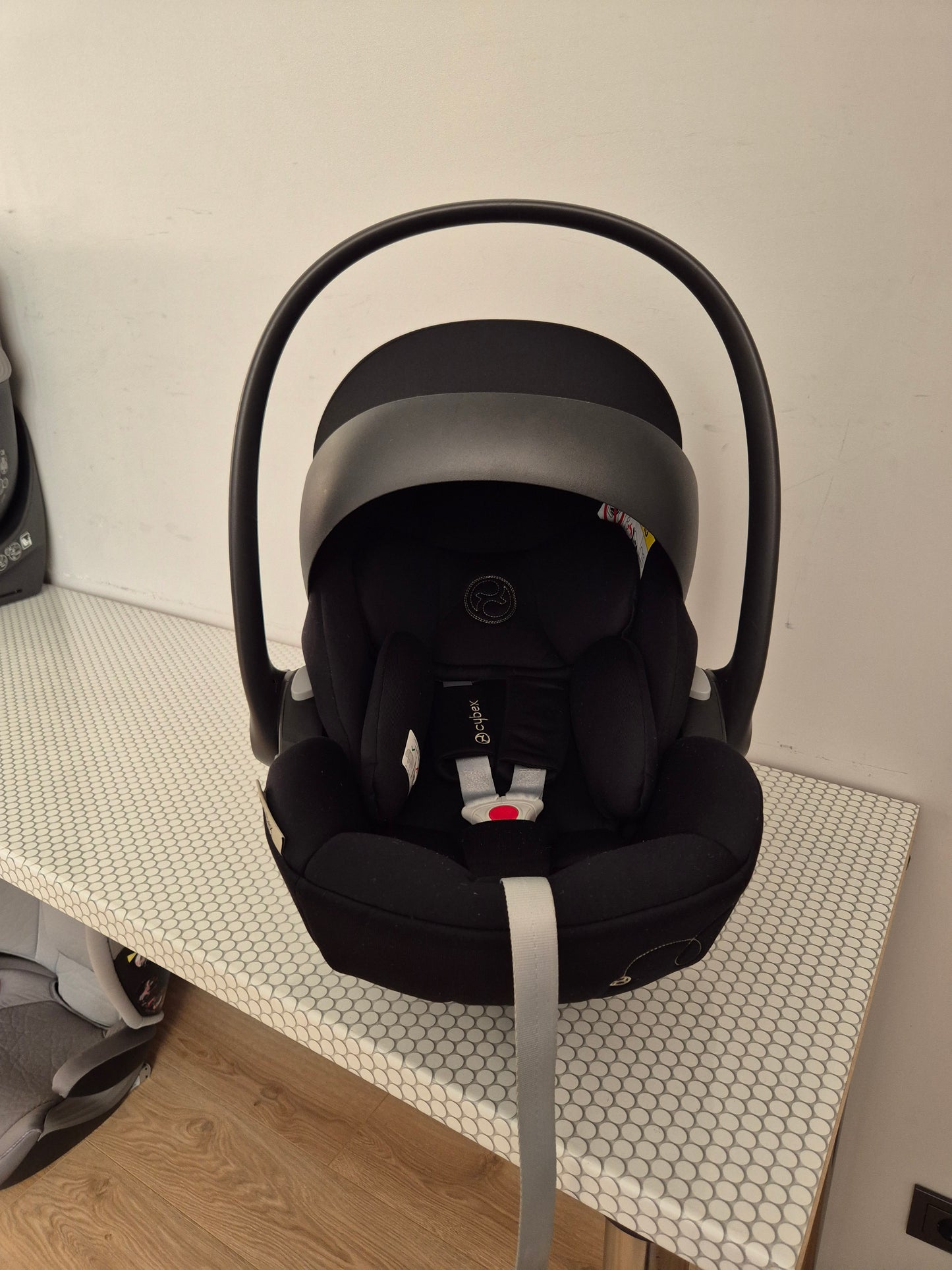 Cybex Cloud G i-Size 0-13kg. su Base G baze.