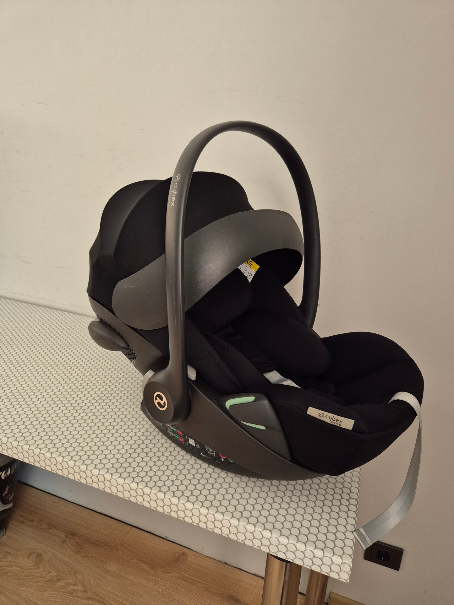 Cybex Cloud G i-Size 0-13kg. su Base G baze.