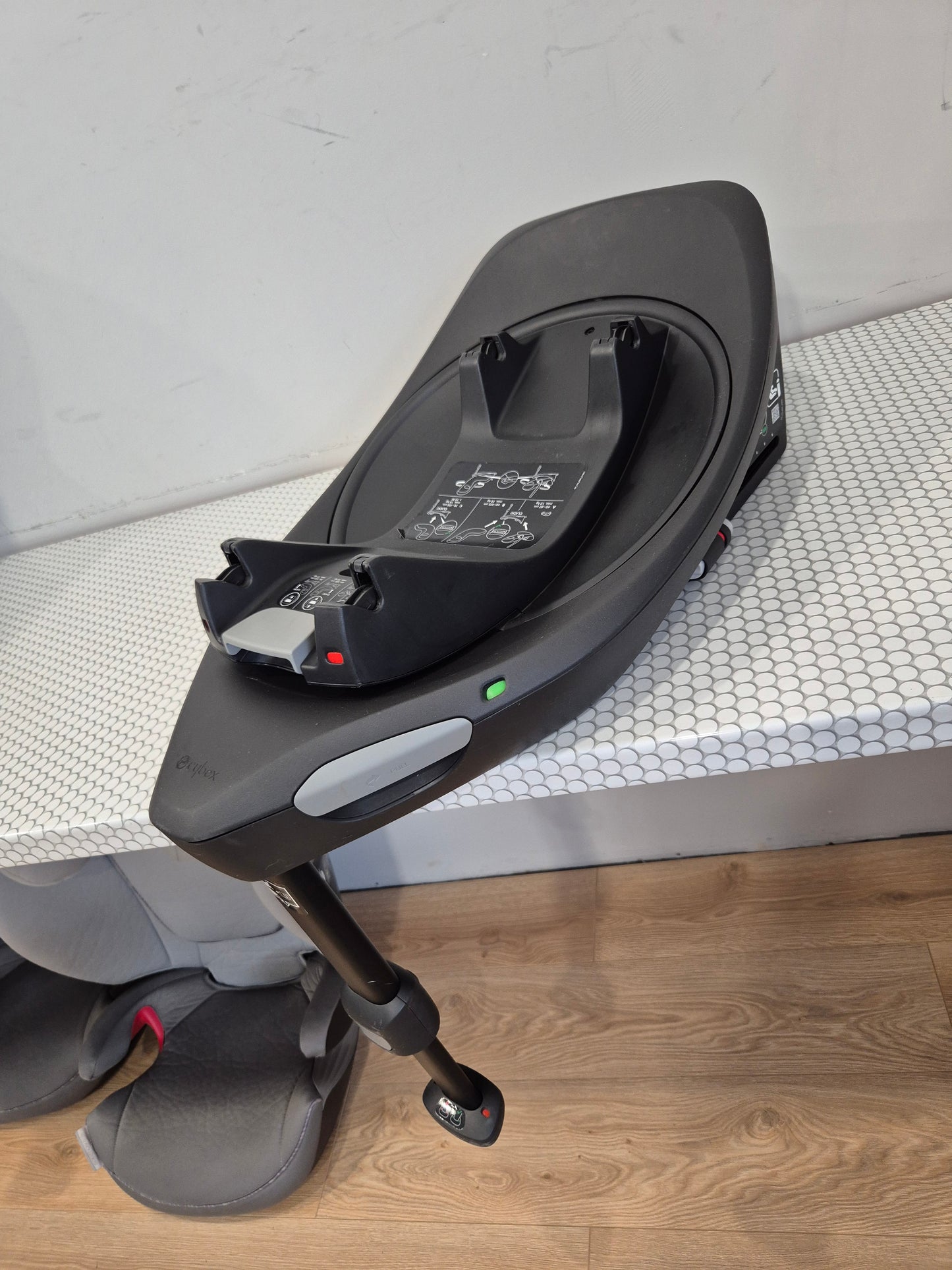 Cybex Cloud G i-Size 0-13kg. su Base G baze.