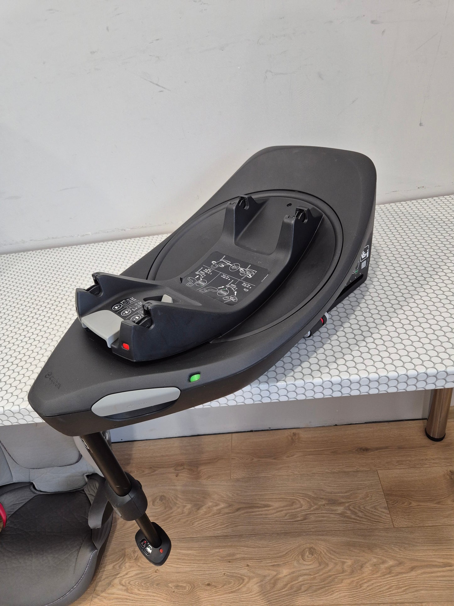 Cybex Cloud G i-Size 0-13kg. su Base G baze.