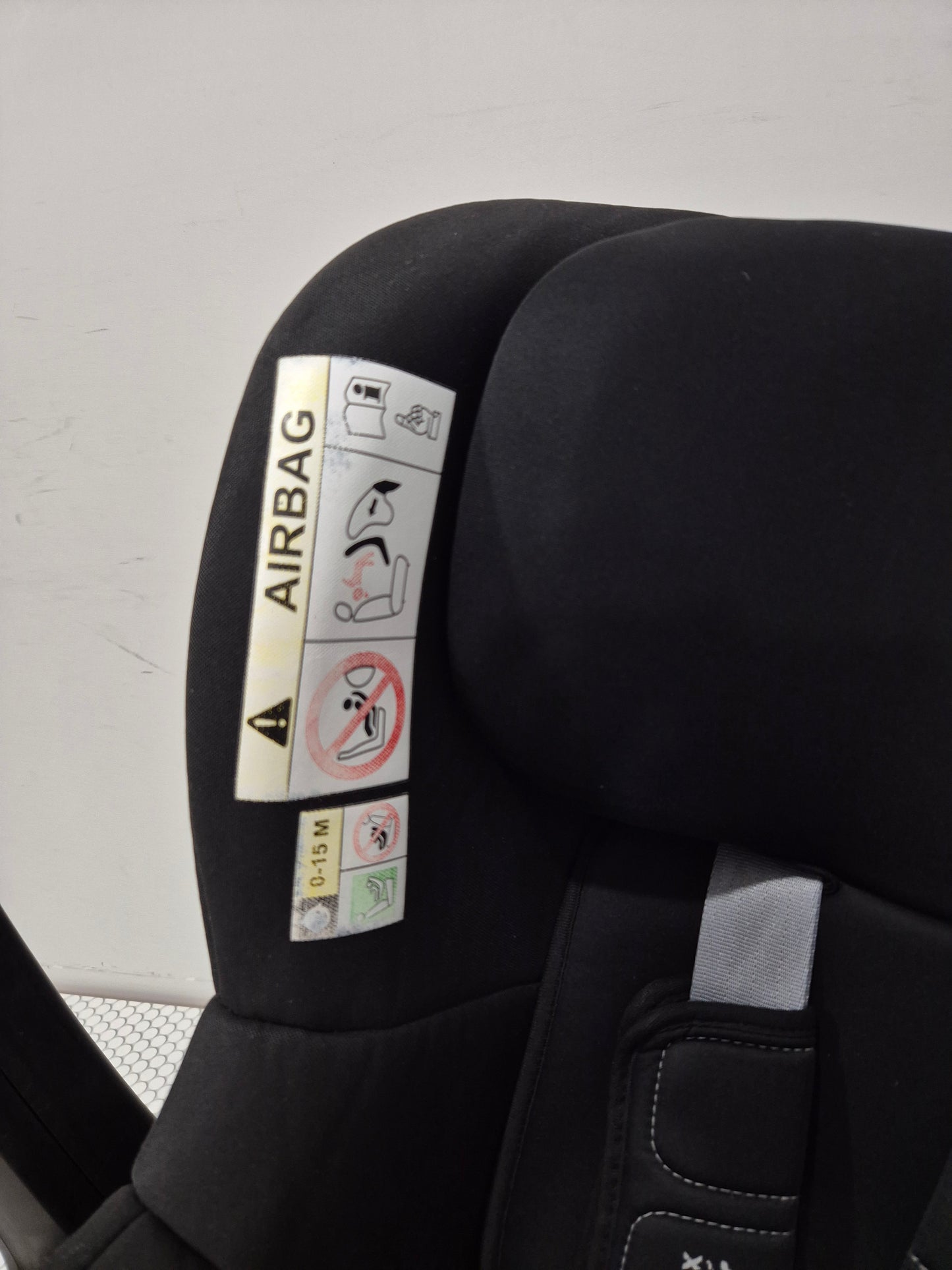 Britax Romer DualFix M i-Size 0-18kg.