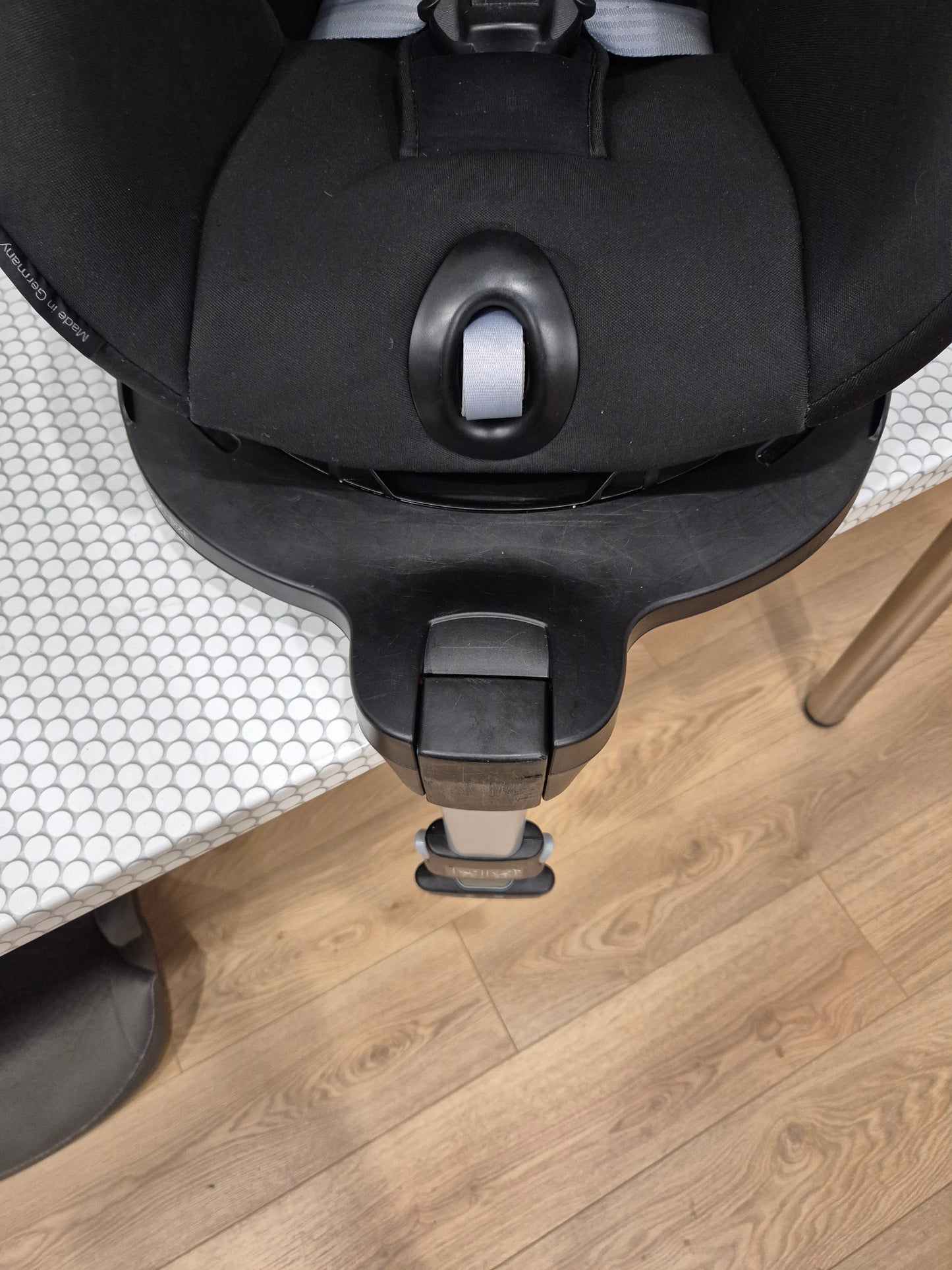 Britax Romer DualFix M i-Size 0-18kg.
