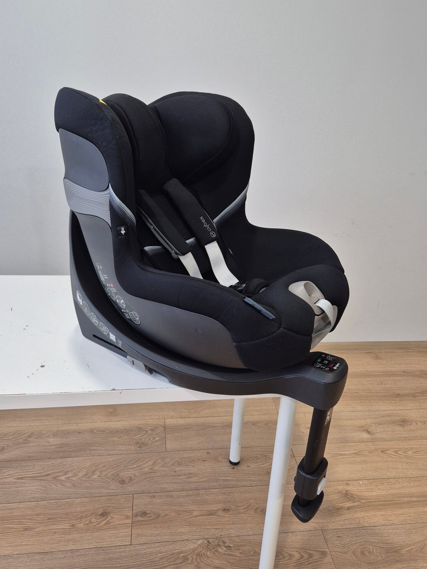 Cybex Sirona S2 i-Size 0-18kg.