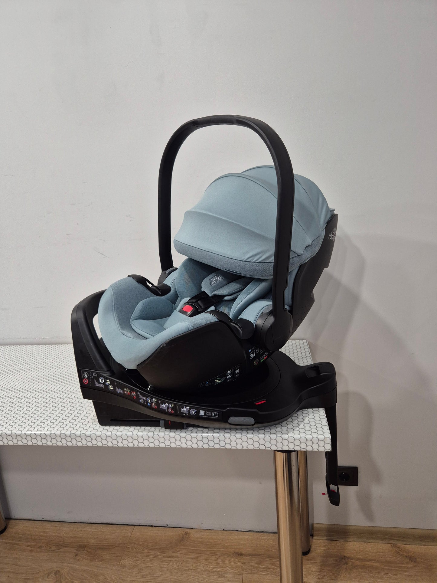 Baby-Safe Pro 0-13kg. ir Vario Base 5Z bazė