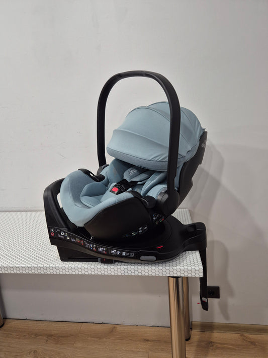 Baby-Safe Pro 0-13kg. ir Vario Base 5Z bazė