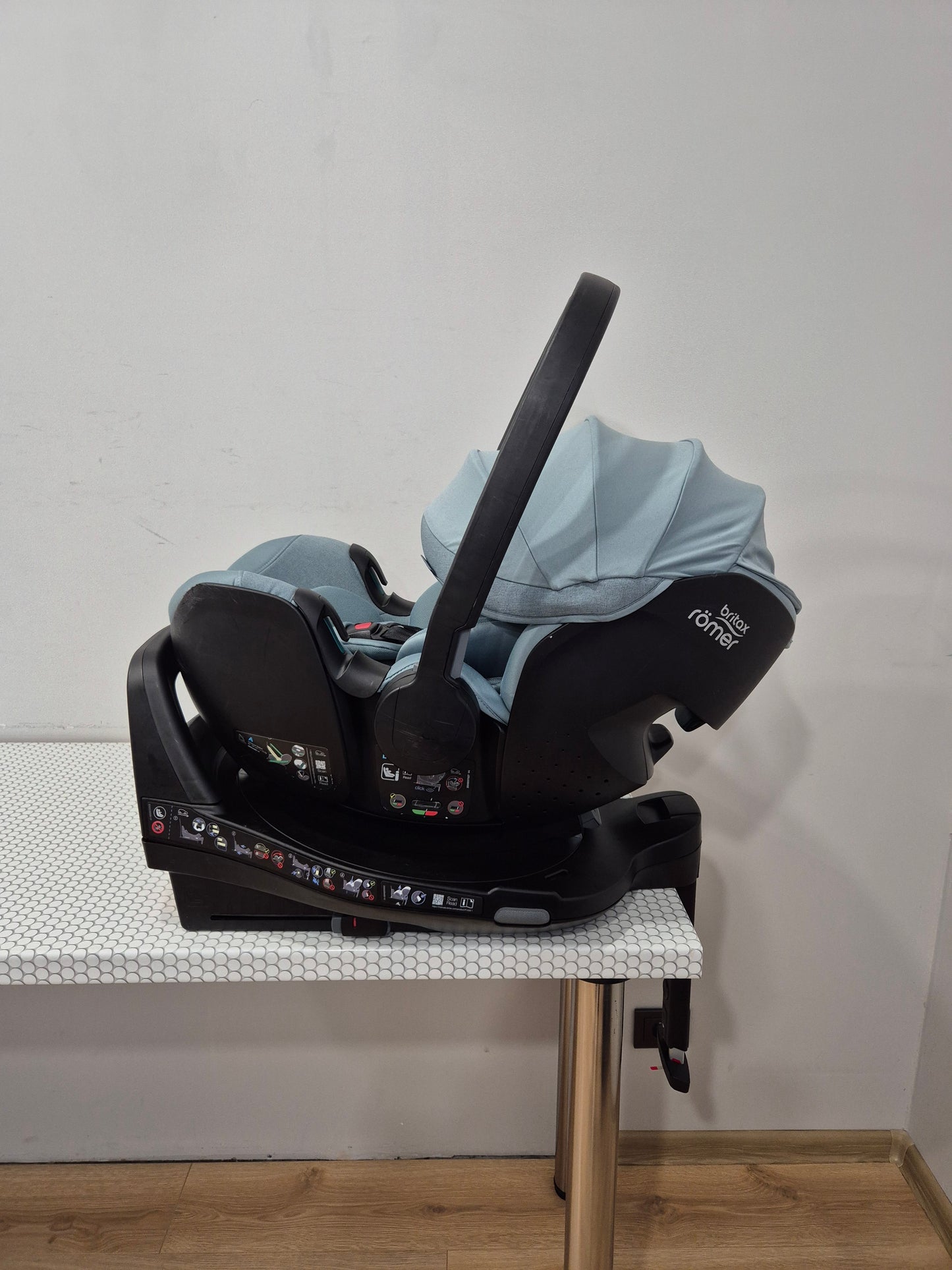 Baby-Safe Pro 0-13kg. ir Vario Base 5Z bazė
