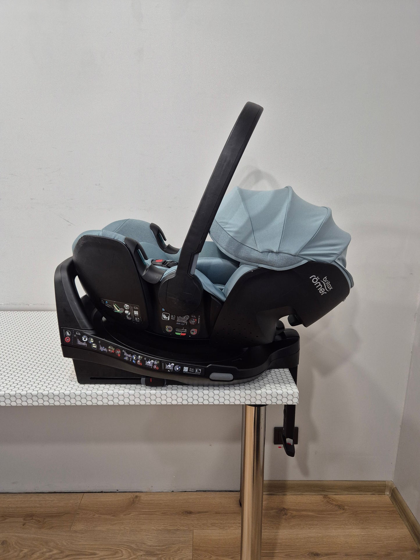 Baby-Safe Pro 0-13kg. ir Vario Base 5Z bazė
